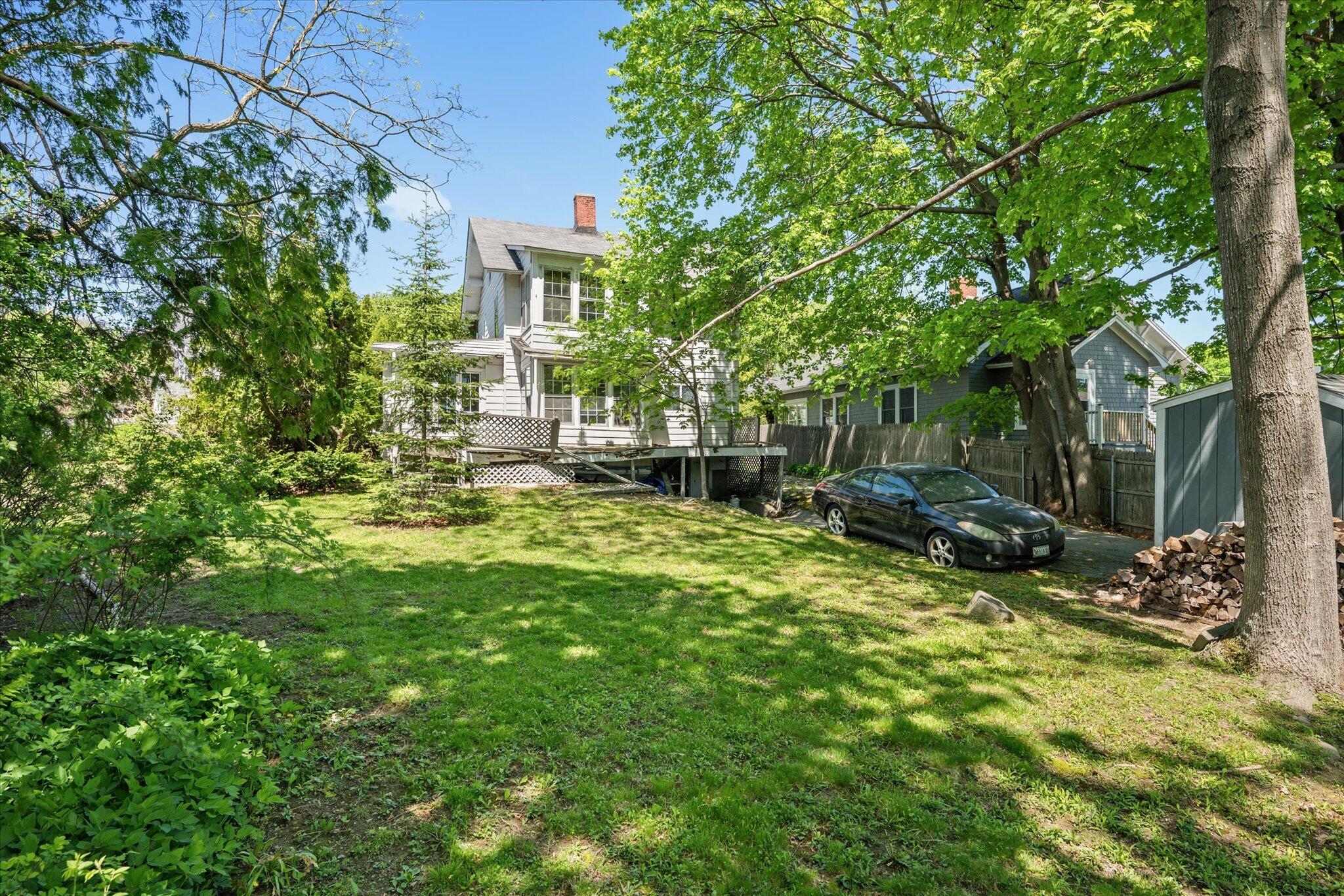 37-28 Williams St