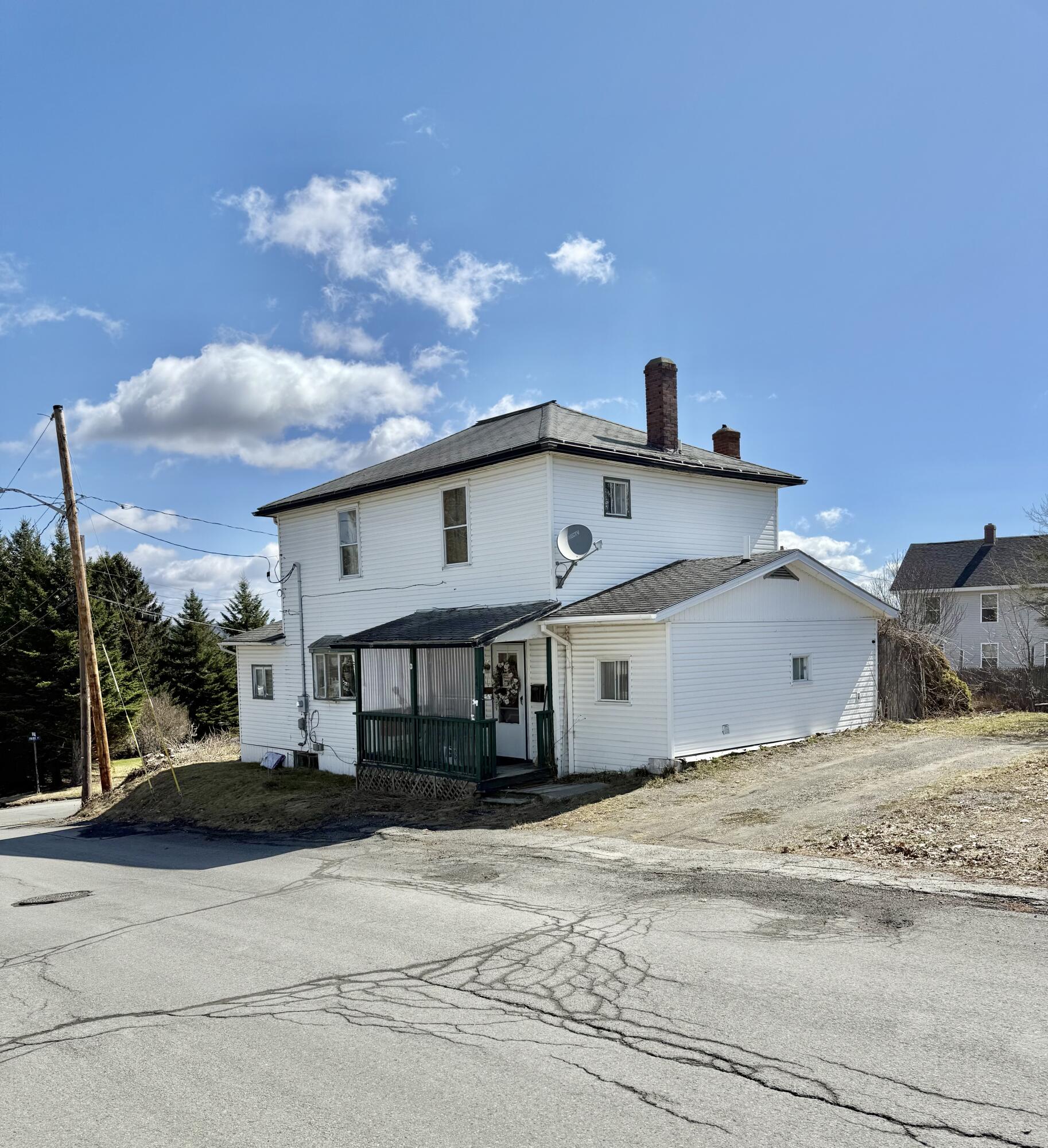 16 R.W. MacLeod Lane, Belfast, ME, 04915 16 R.W. MacLeod Lane, Belfast, ME, 04915
