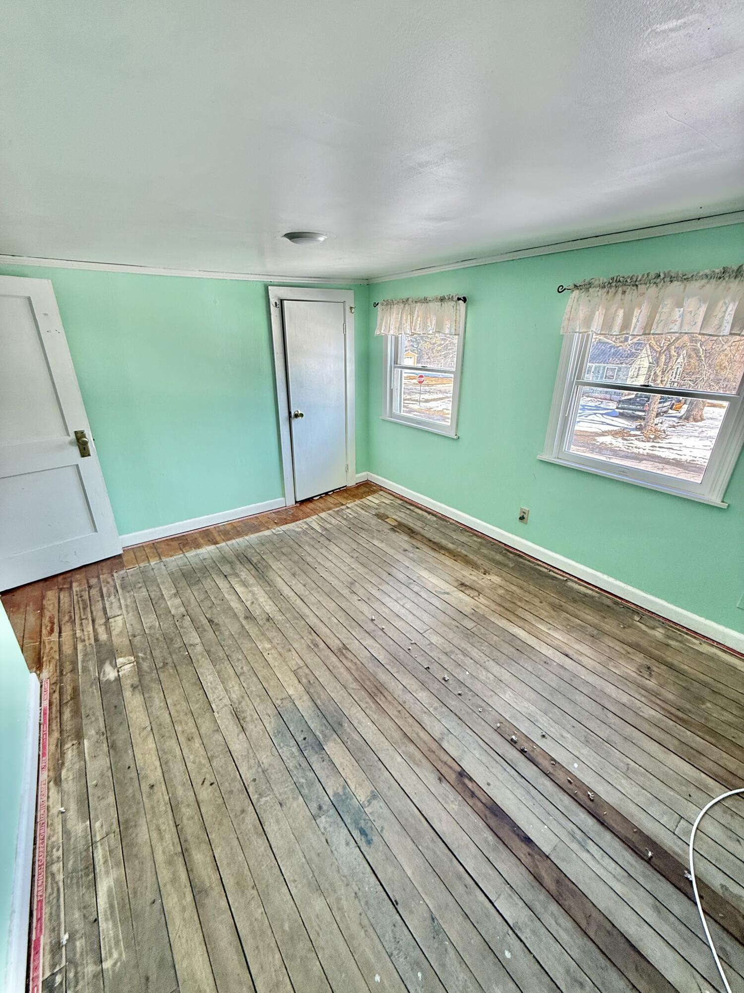 31 Delmont Street, Presque Isle, ME, 04769