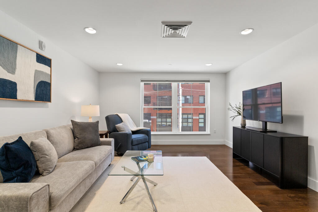 25 High Street UNIT 212, Portland, ME, 04101