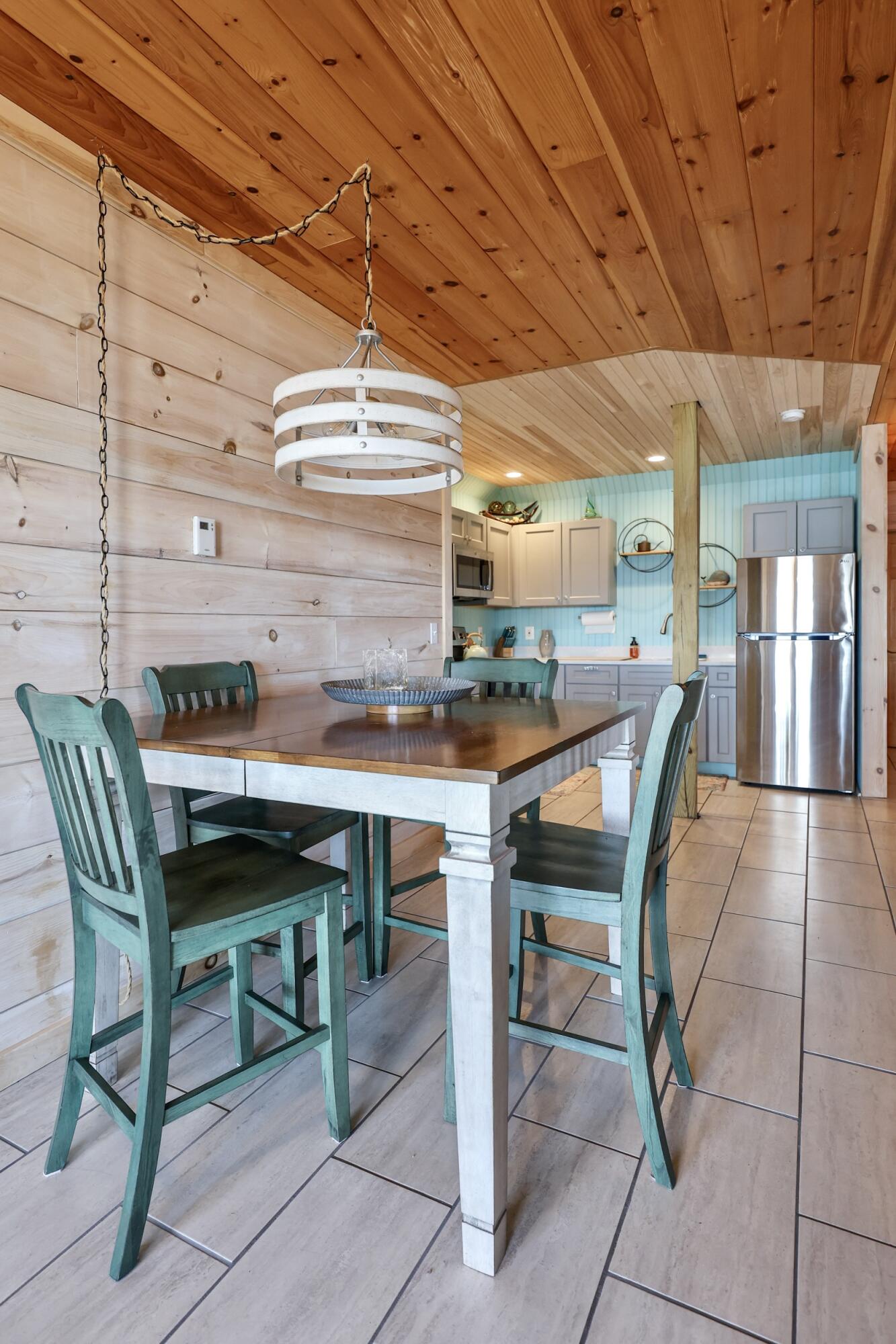 28 City Point Road, Vinalhaven, ME, 04863