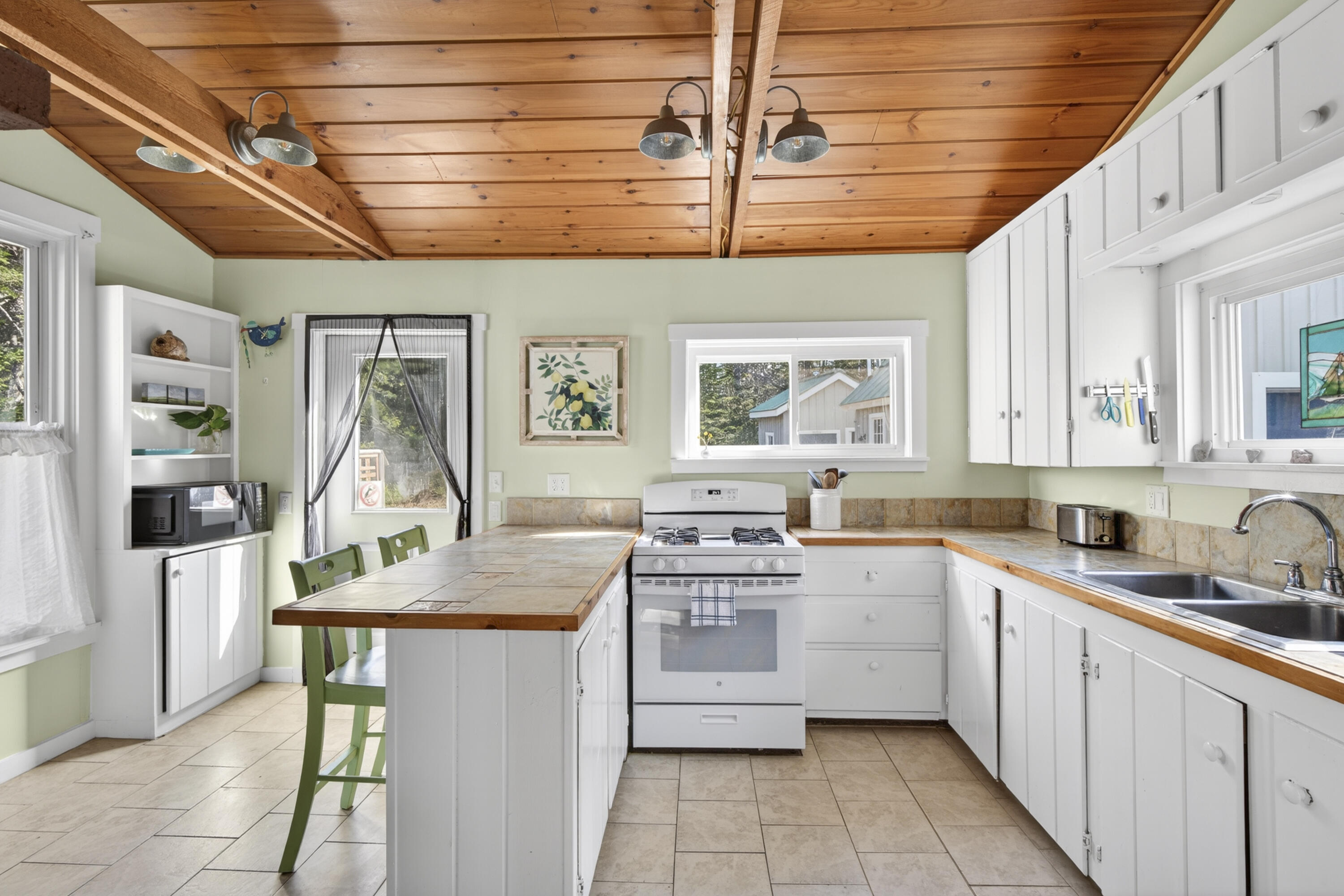12 Harrington Cove Road, Saint George, ME, 04859