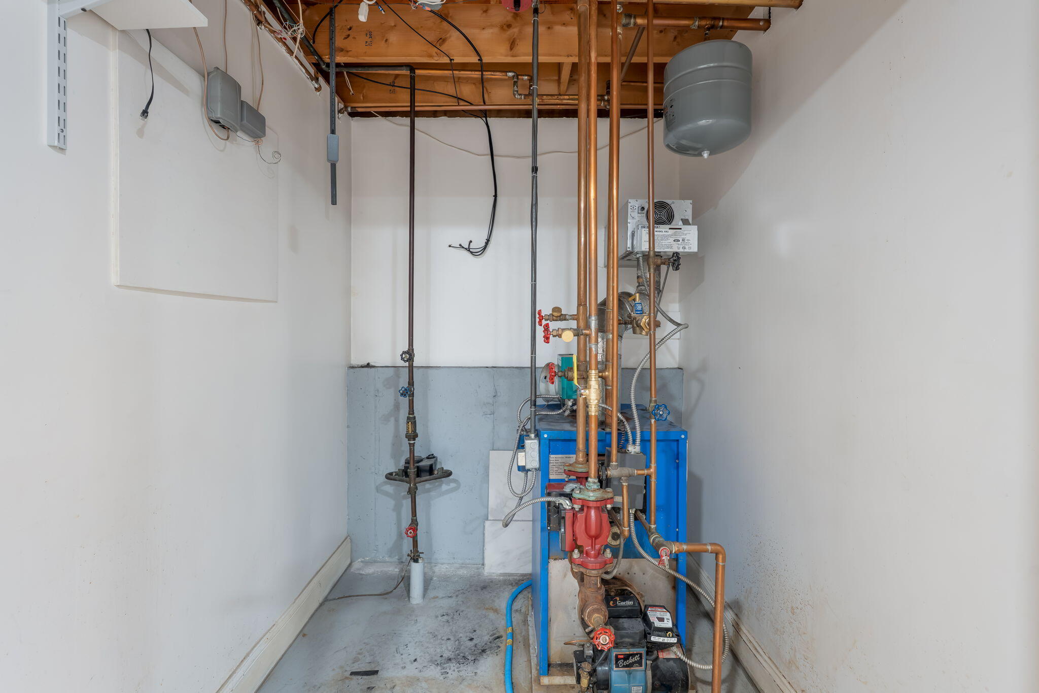 50 Laurel Circle, Bangor, ME 04401 Utilities