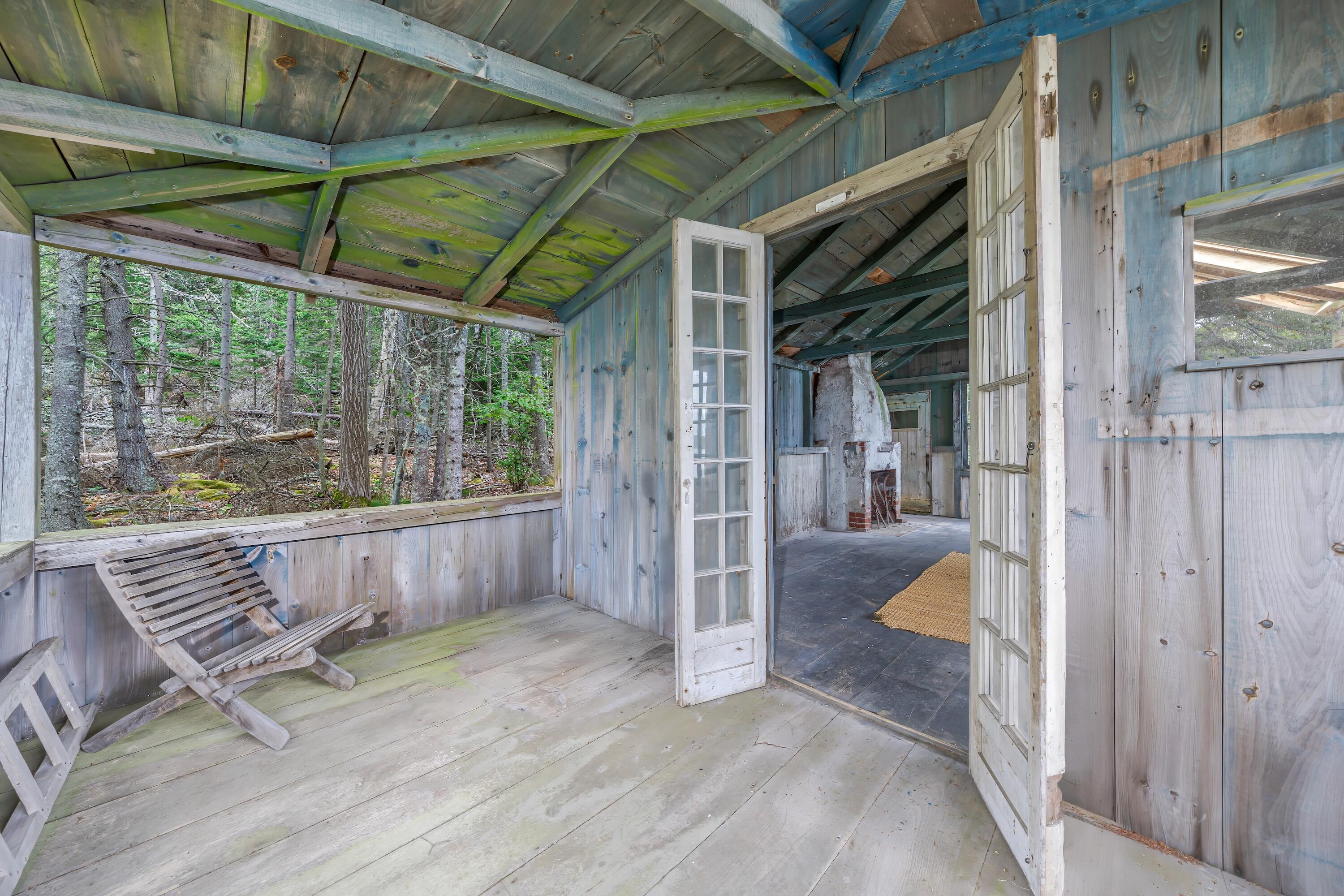 163 Back Road, Brooklin, ME 04616 Studio