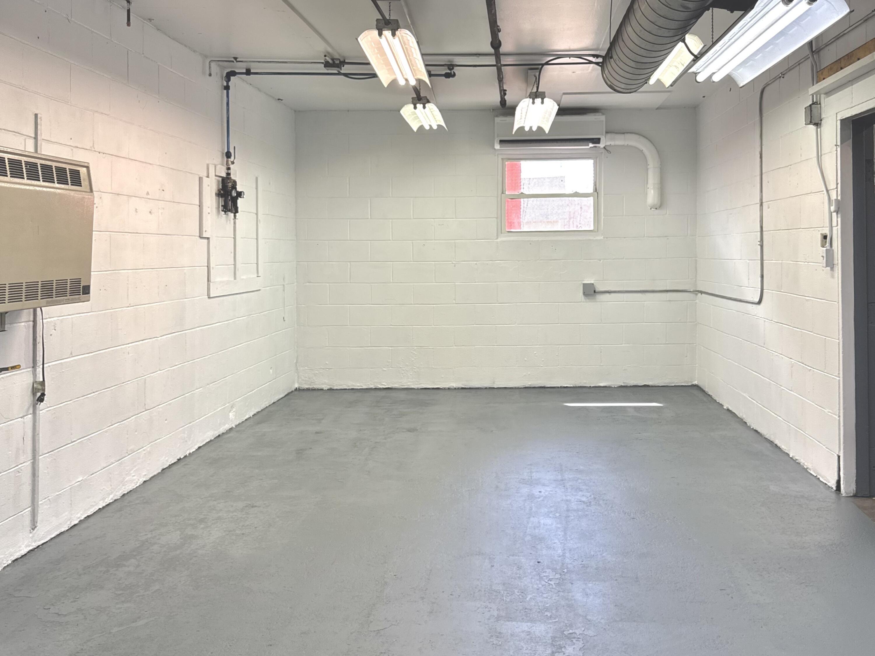 7 Enterprise Street, Lewiston, ME, 04240