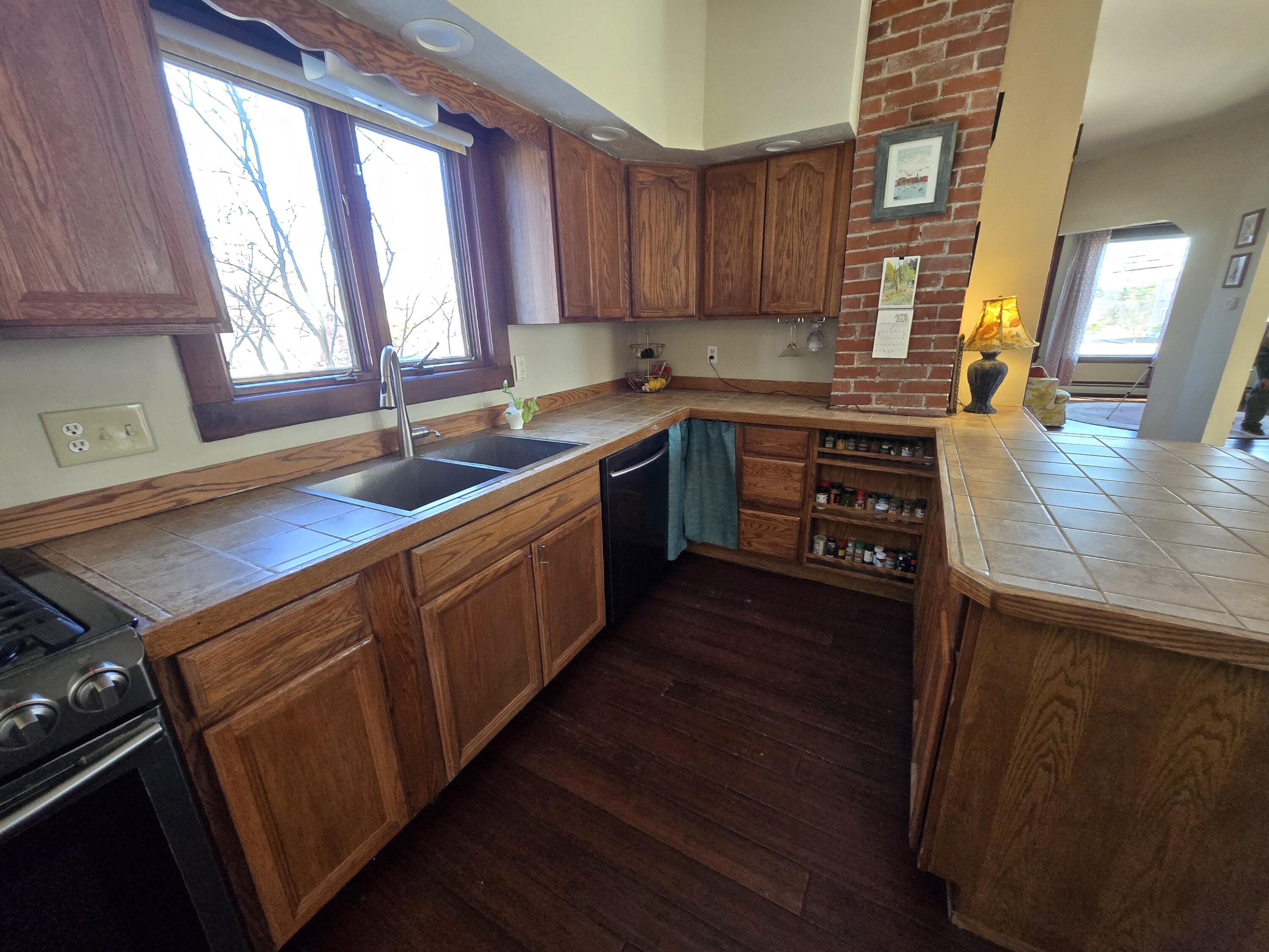 27 Turner Street, Buckfield, ME, 04220