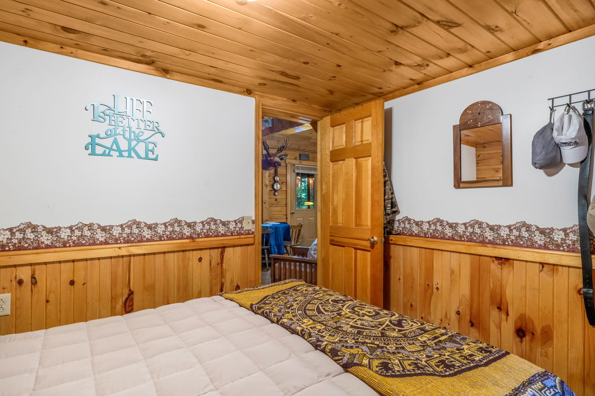 7-web-or-mls-687-e-madasgascal-pond-rd