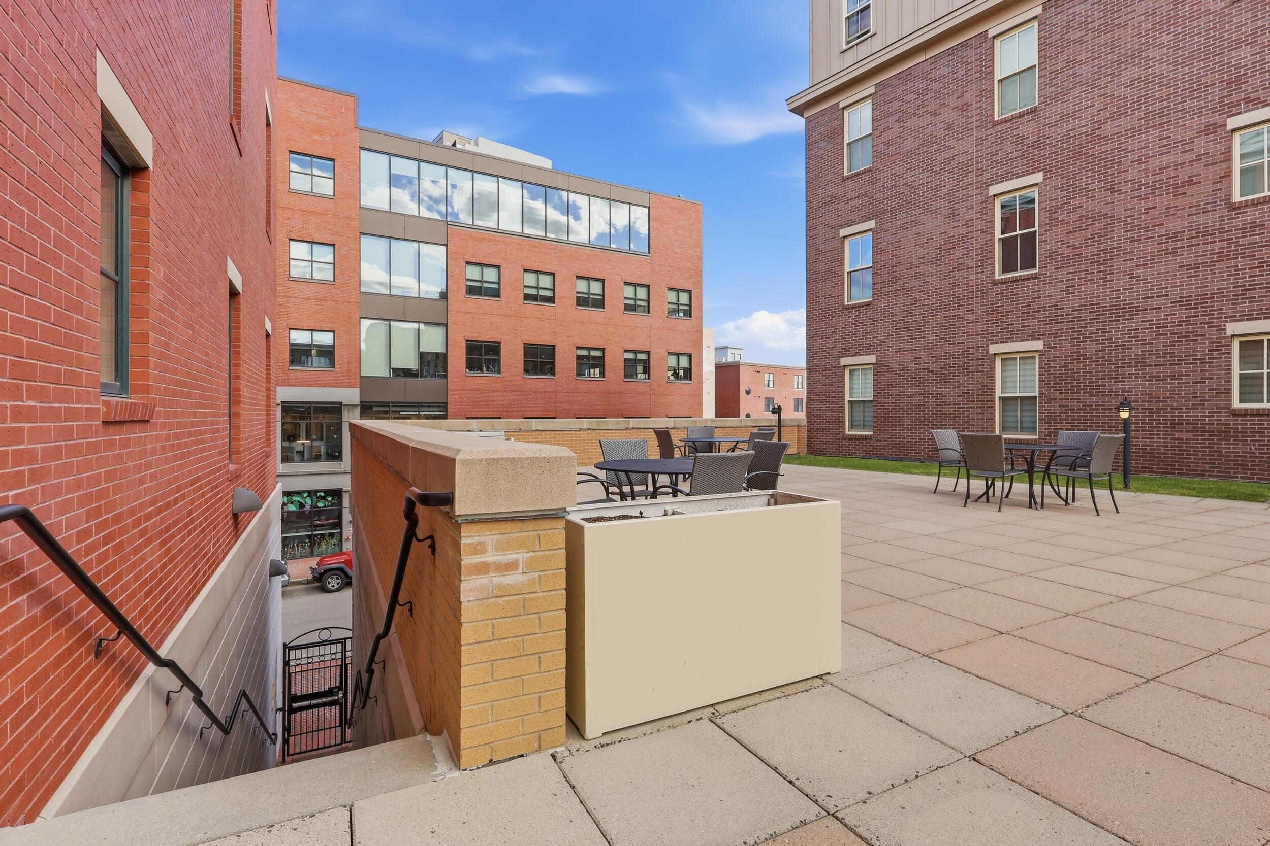 22 Hancock Street, #201, Portland, ME 04101 Courtyard