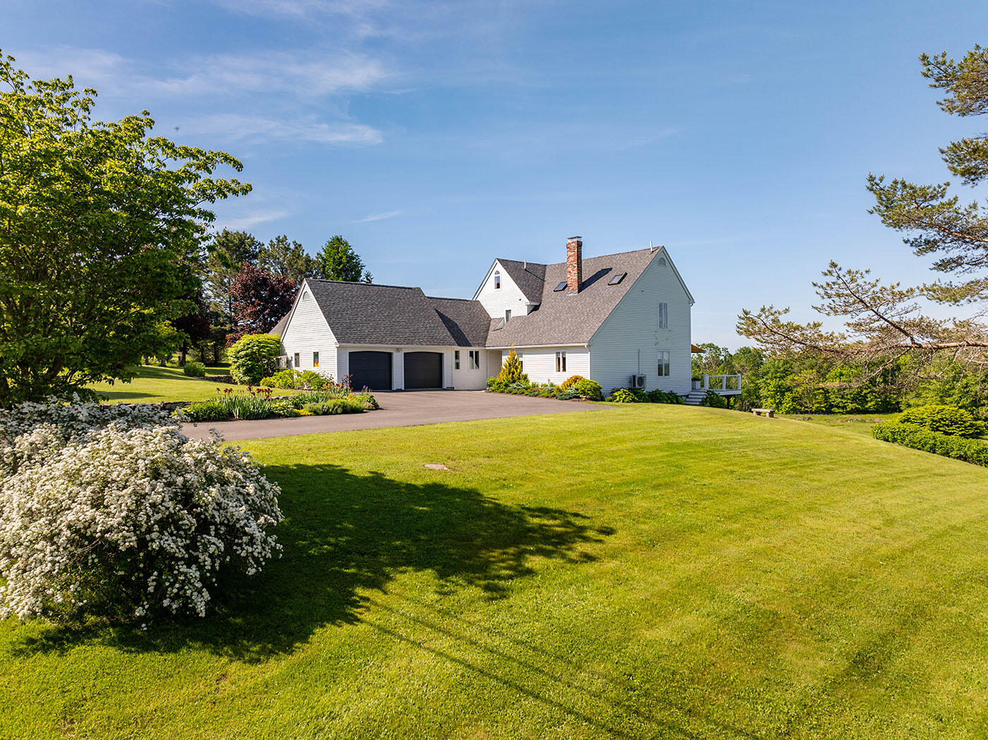 269 Mill Street, Rockport, ME 04856 side yard