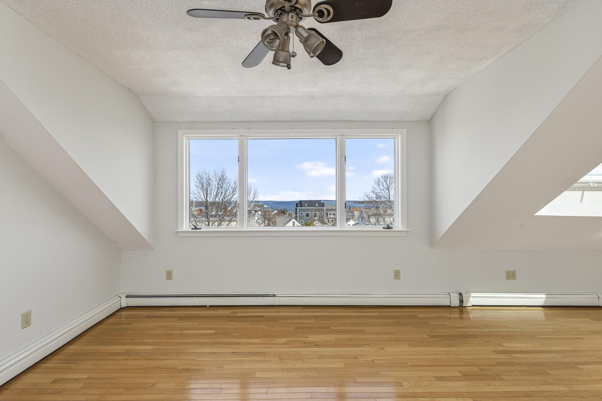 22 Cumberland Avenue UNIT 3, Portland, ME, 04101