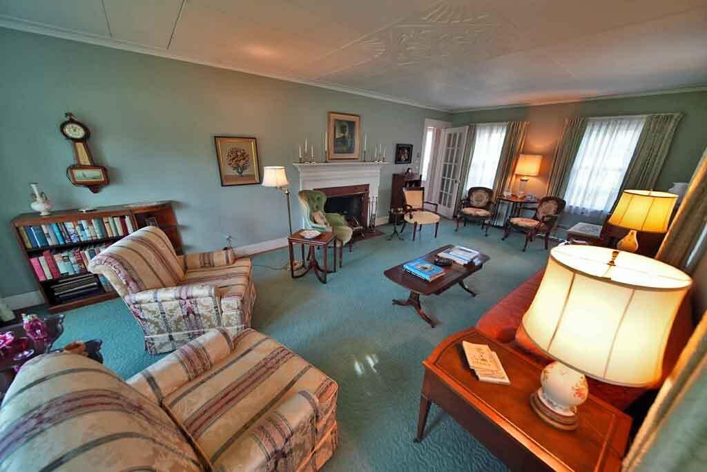 33 Pleasant Street, Houlton, ME, 04730