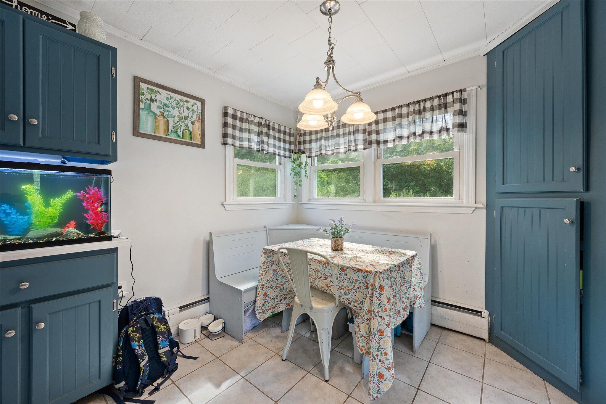 24 Coldbrook Road, Hampden, ME 04444 16-Dining