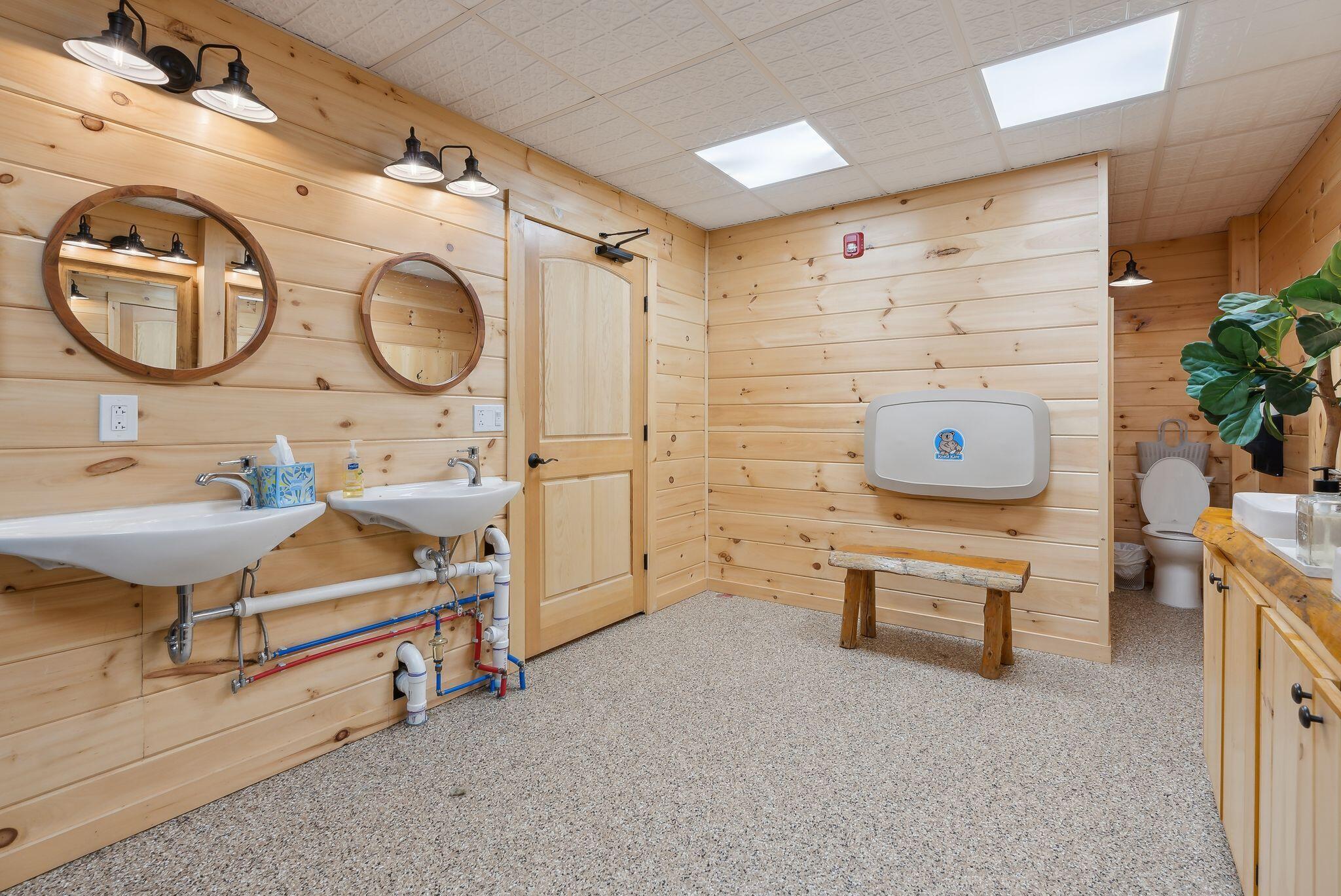 78 + 98 Hussey Hill Road, Oakland, ME, 04963