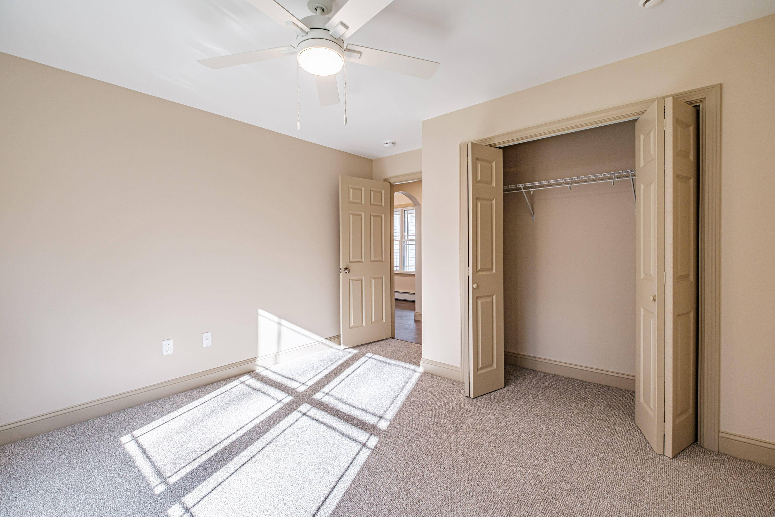 33 Woodbrey Lane, Standish, ME, 04084