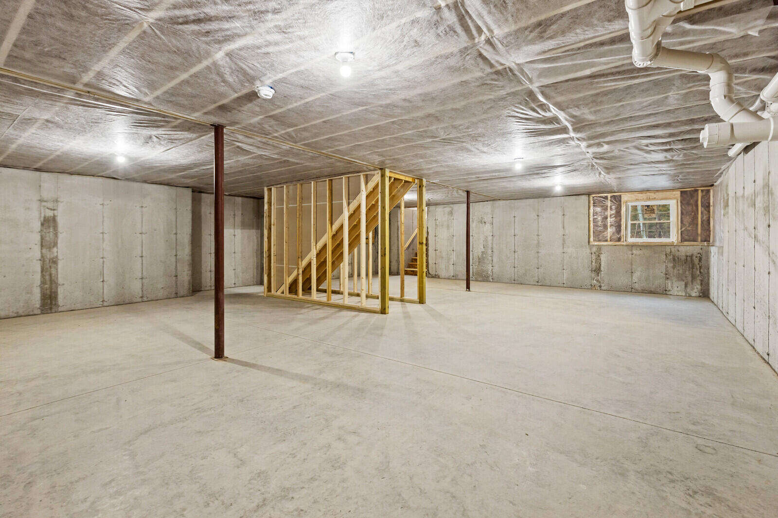 27 Pleasant Road, Sidney, ME, 04330