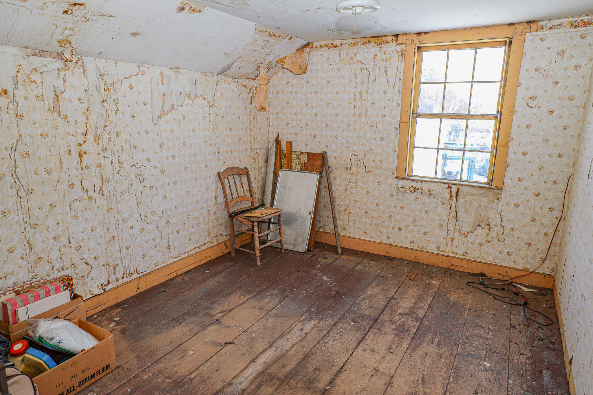 19 Knox Road, Peru, ME, 04290