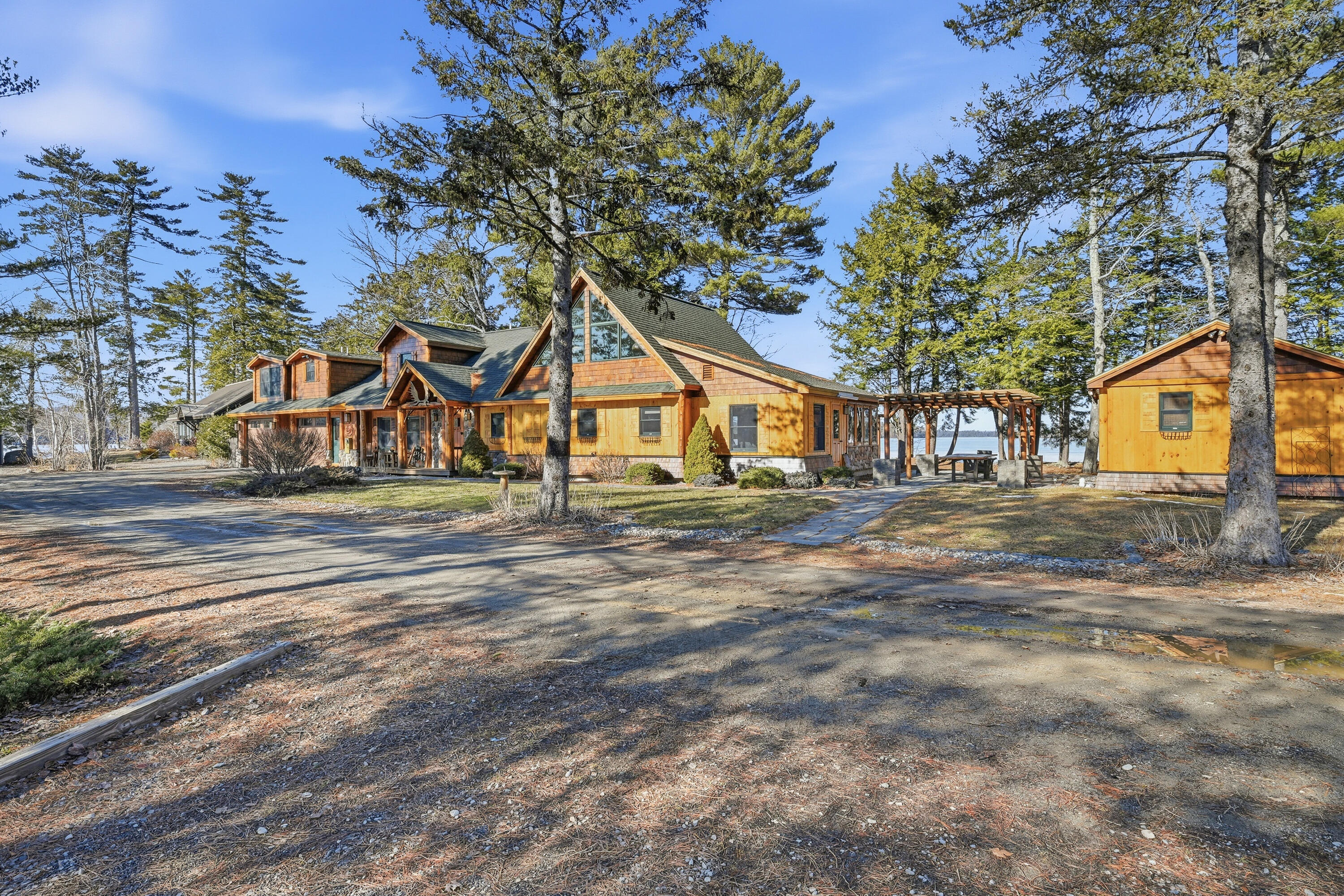 99 Abena Shores, Belgrade, ME, 04917