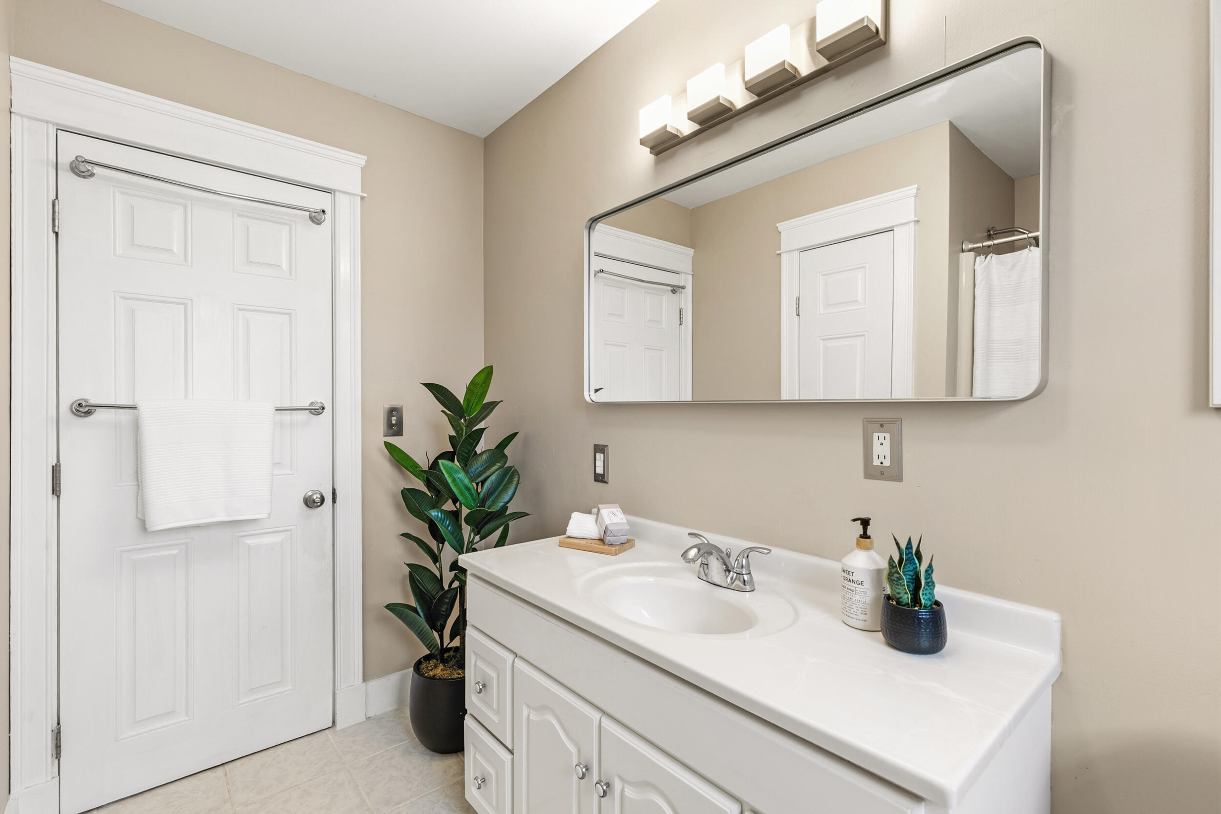 281 Range Road, Cumberland, ME, 04021