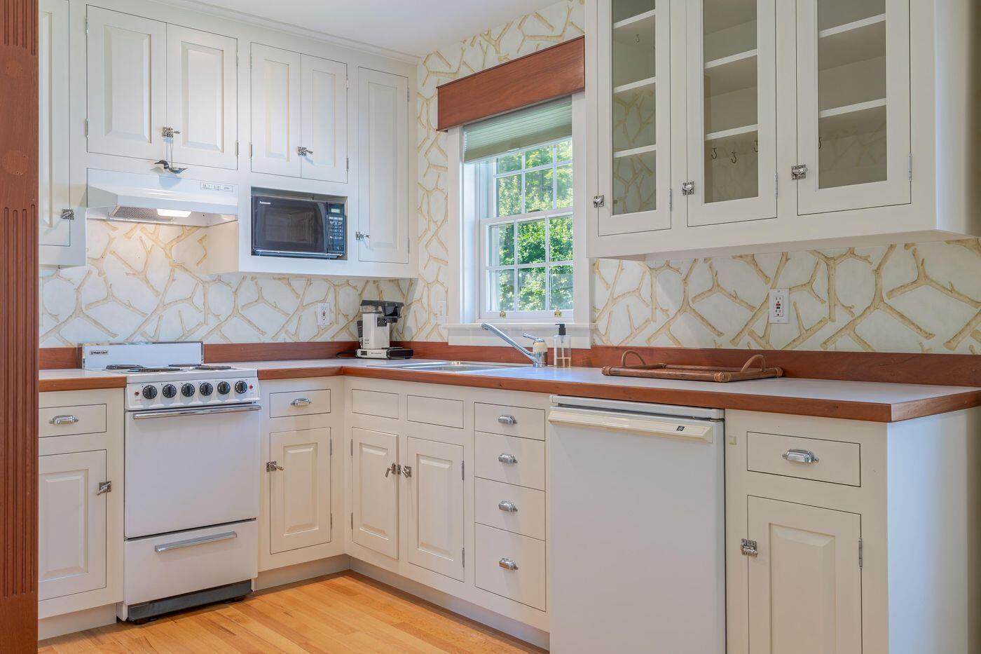 77 Manchester Road, Mount Desert, ME, 04662