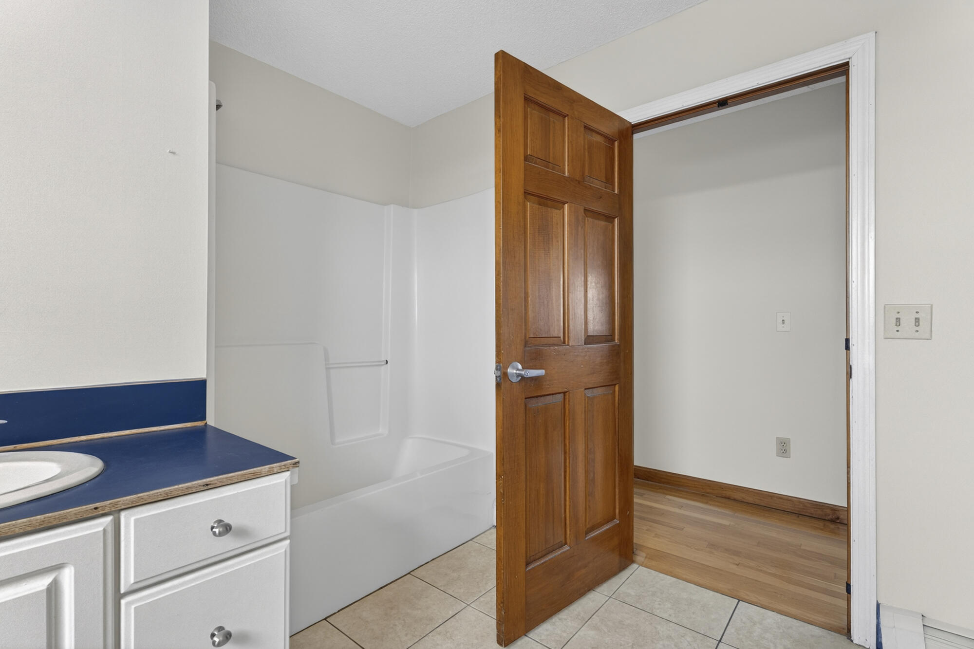 22 Cumberland Avenue UNIT 3, Portland, ME, 04101