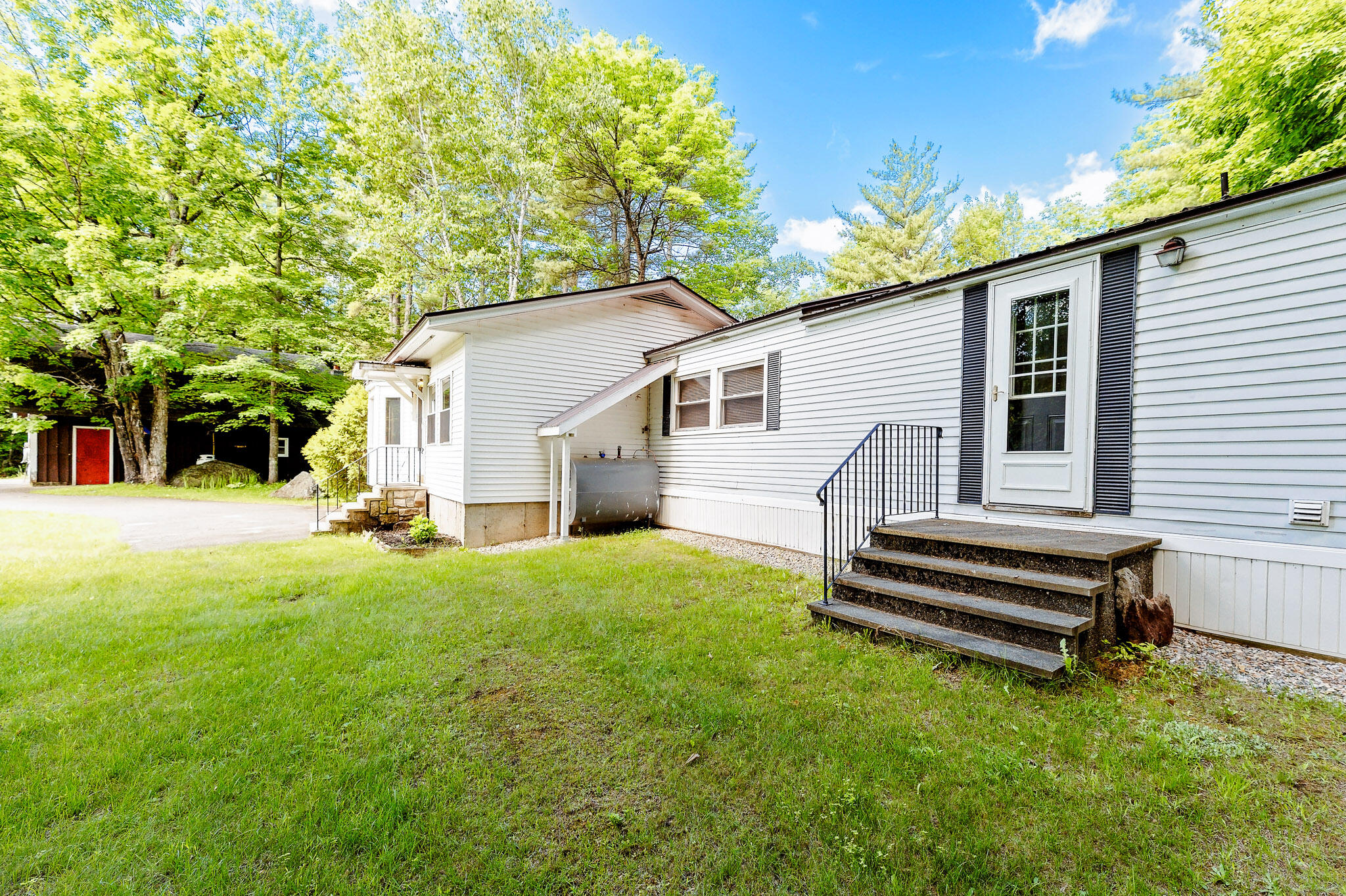 1574 Roxbury Road, Roxbury, ME 04275 Front View of House