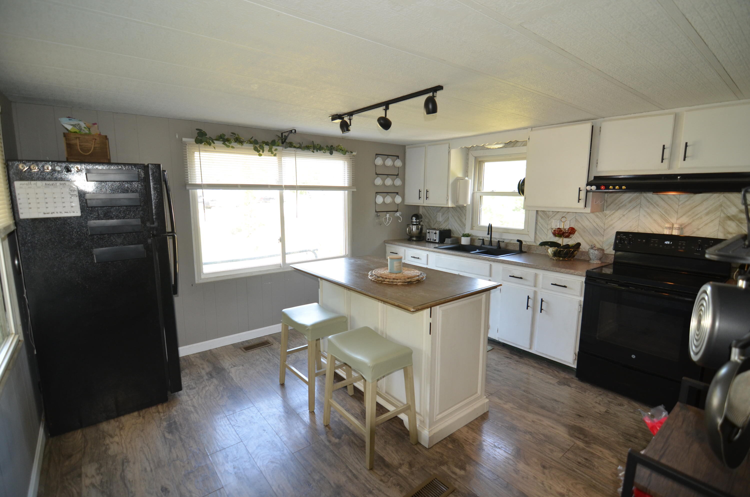 33 Coles Corner Road Road, Winterport, ME, 04496