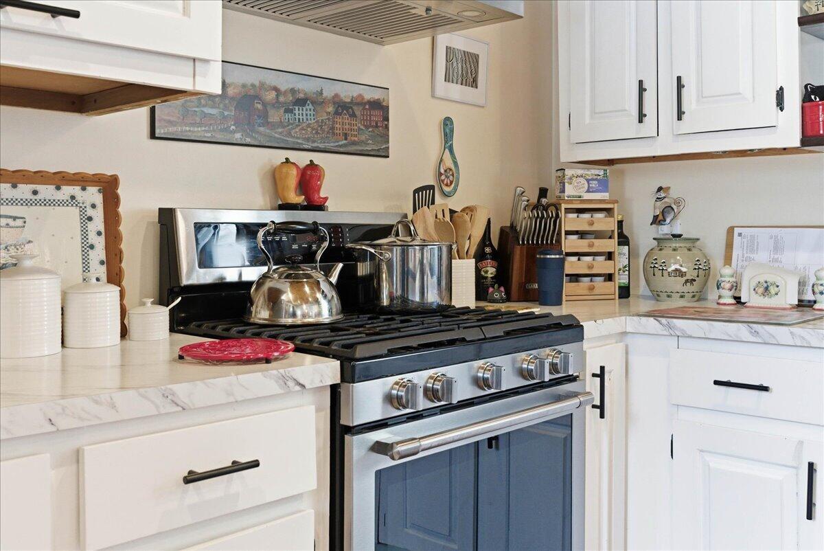 59 Vanner Road, Washington, ME, 04574