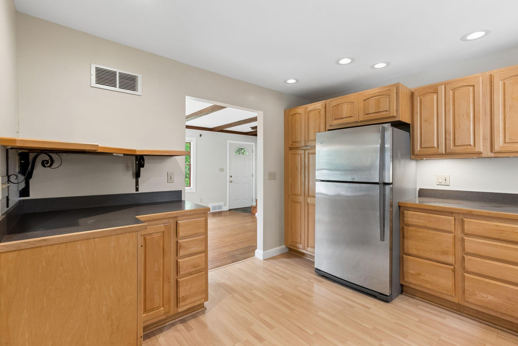 125 Boothby Avenue, South Portland, ME 04106 22_DSC00240