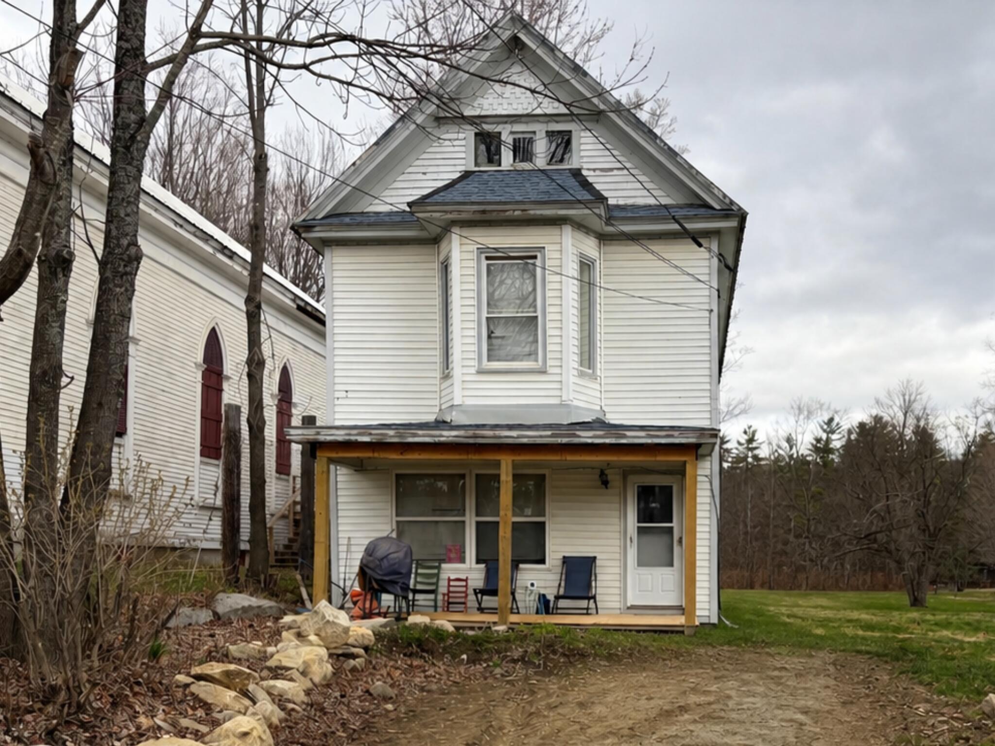 16 R.W. MacLeod Lane, Belfast, ME, 04915 16 R.W. MacLeod Lane, Belfast, ME, 04915