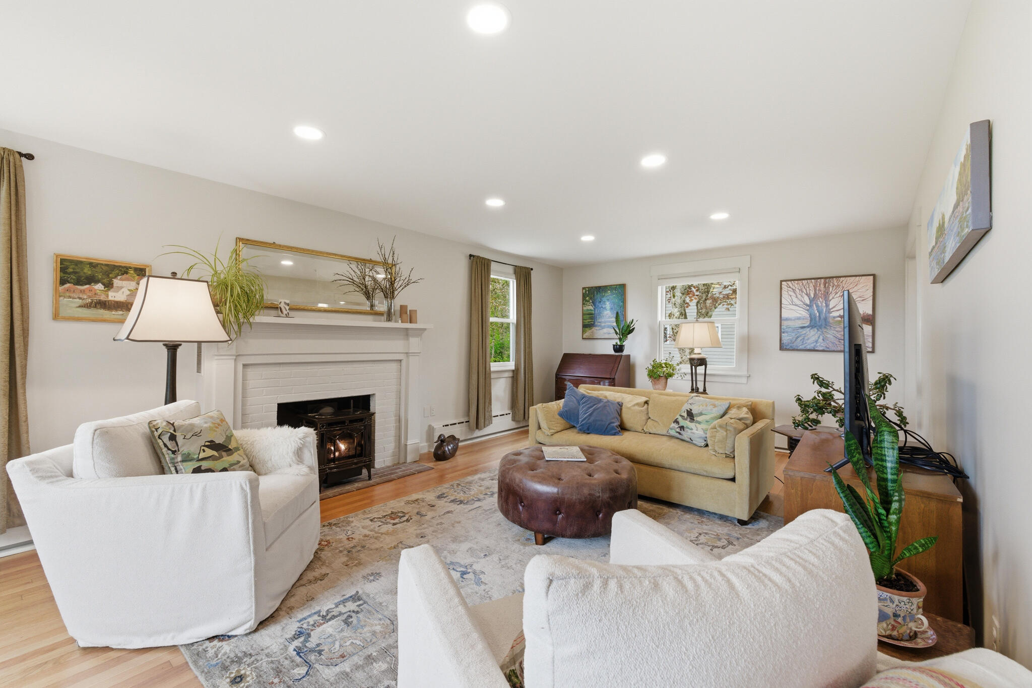 124 Phipps Point Road, Woolwich, ME 04579 Living room with a view
