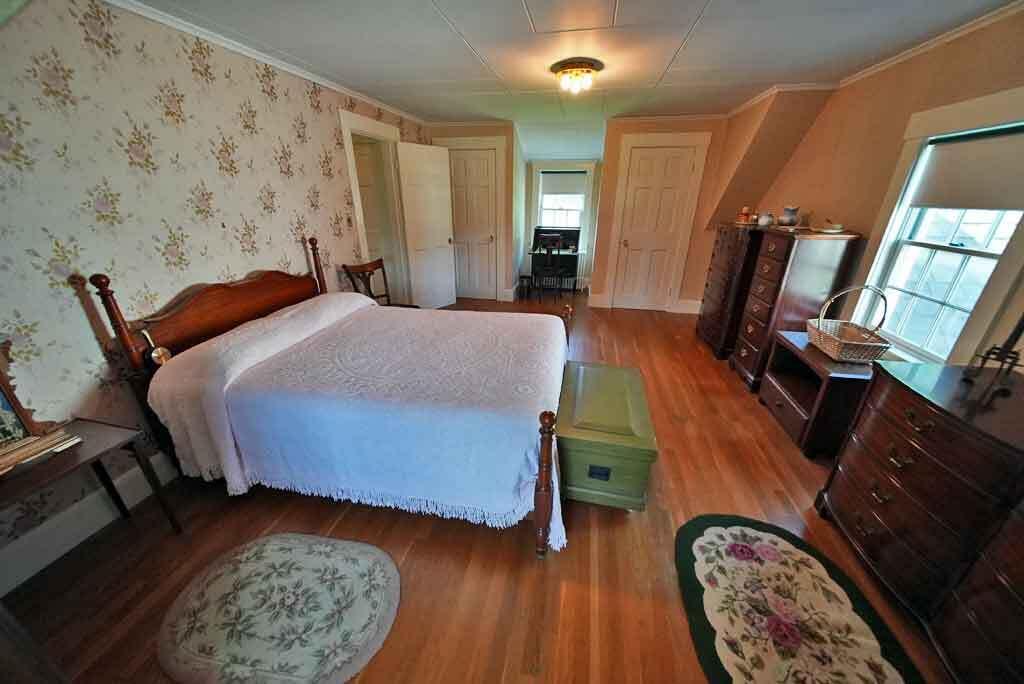 33 Pleasant Street, Houlton, ME, 04730