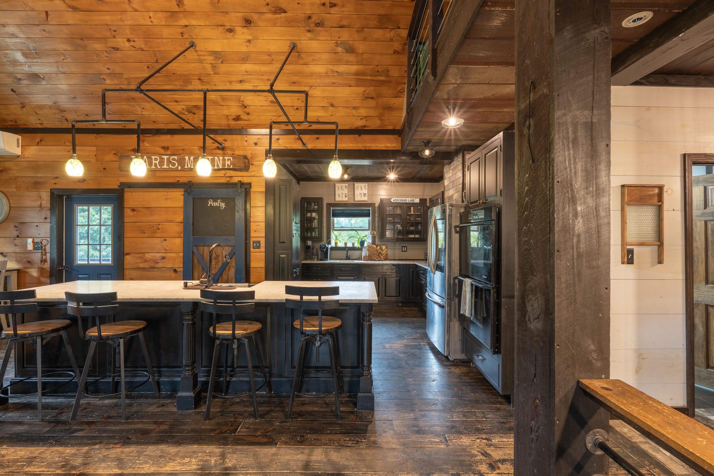 42 East Oxford Road, Paris, ME, 04281