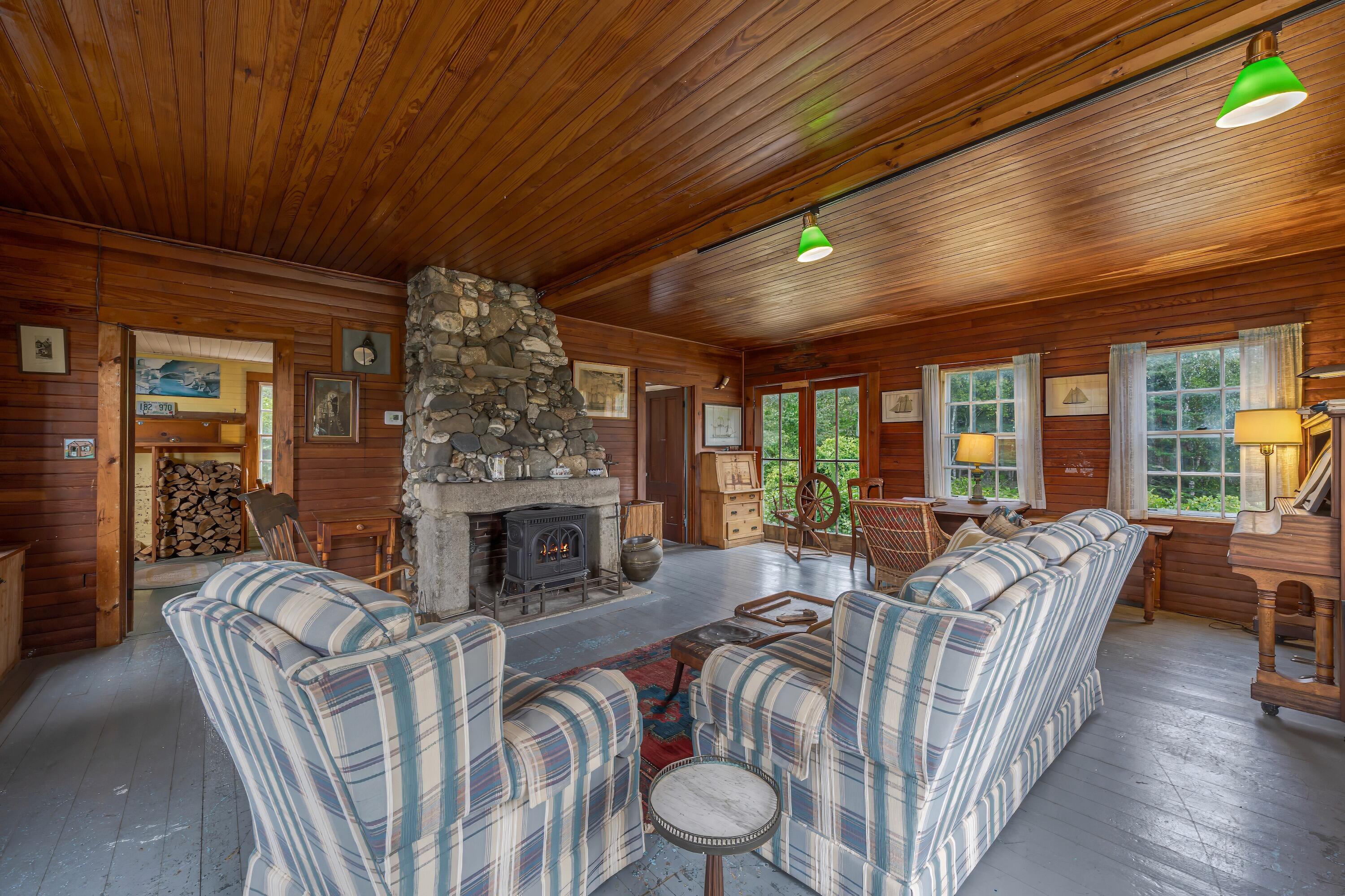 163 Back Road, Brooklin, ME 04616 Family room first floor