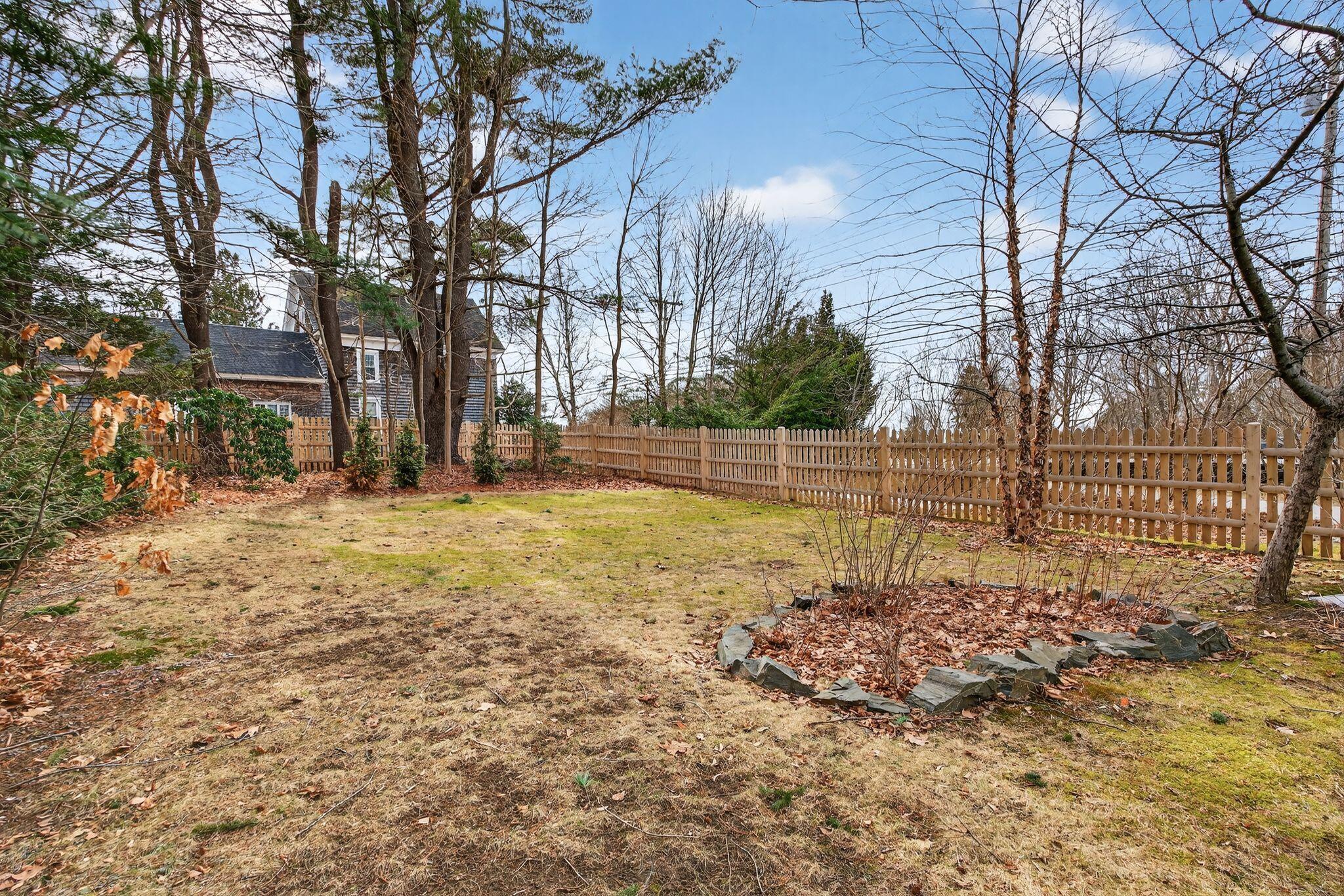 93 Foreside Road, Falmouth, ME, 04105