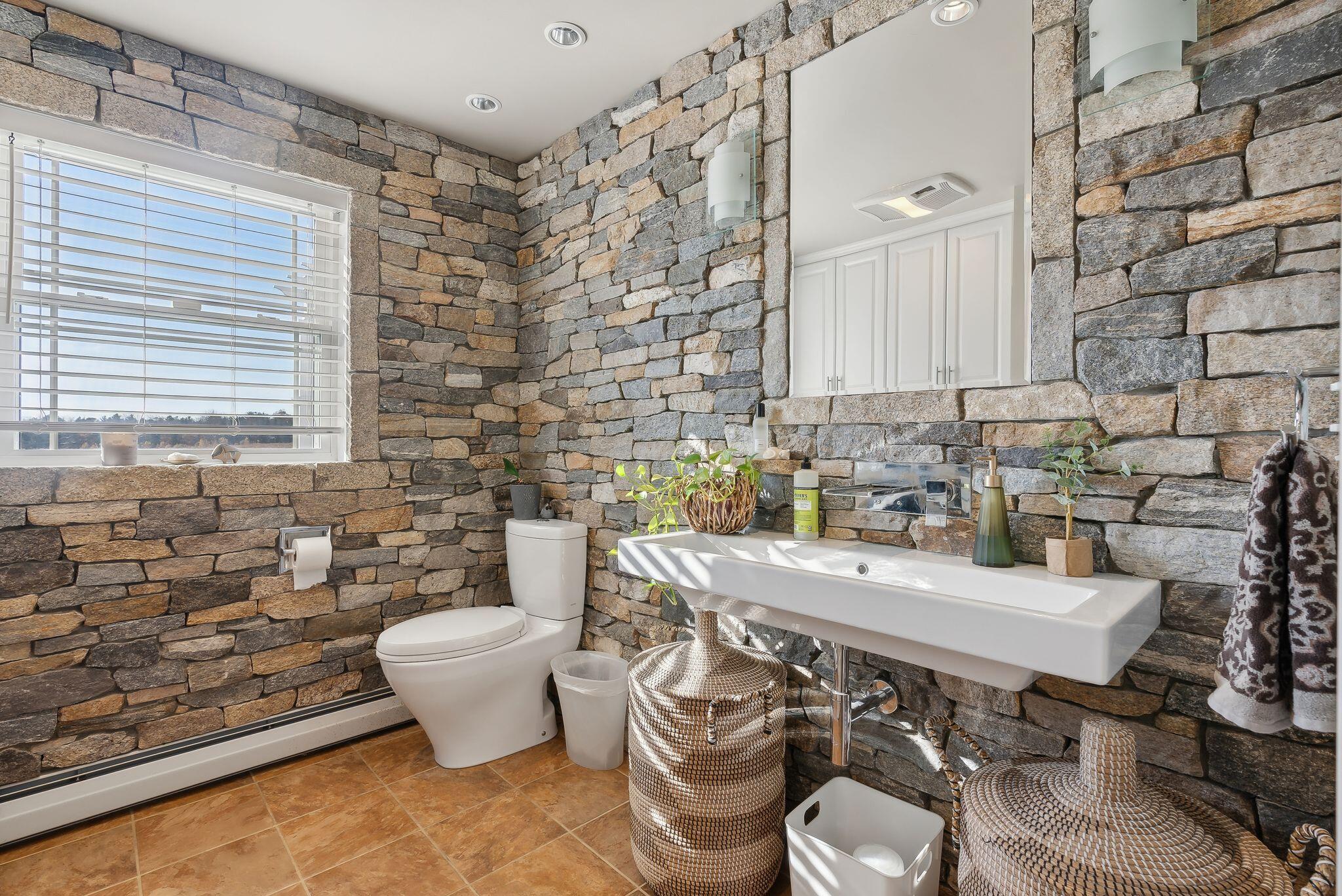 78 + 98 Hussey Hill Road, Oakland, ME, 04963