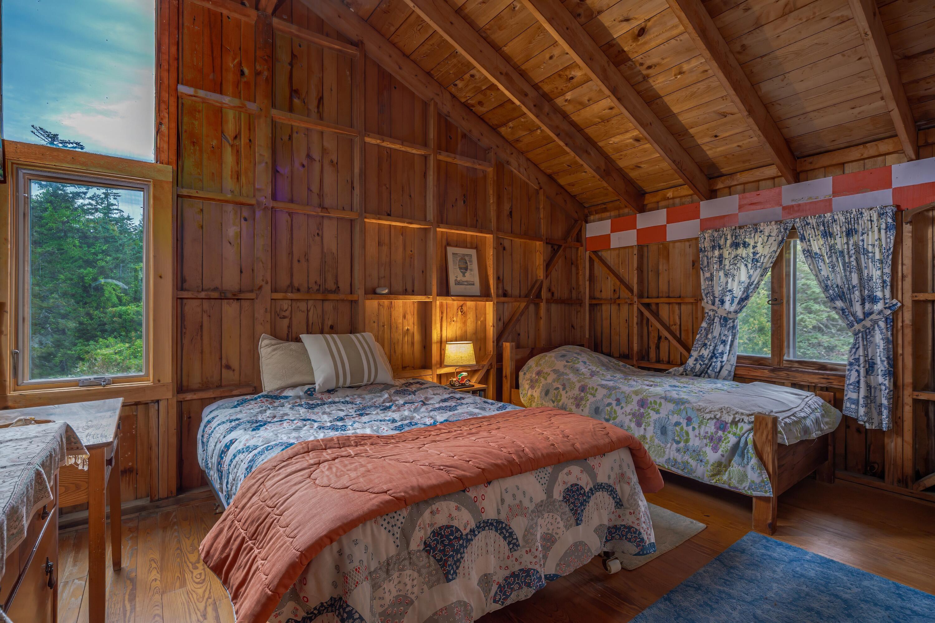 163 Back Road, Brooklin, ME 04616 bedroom 3