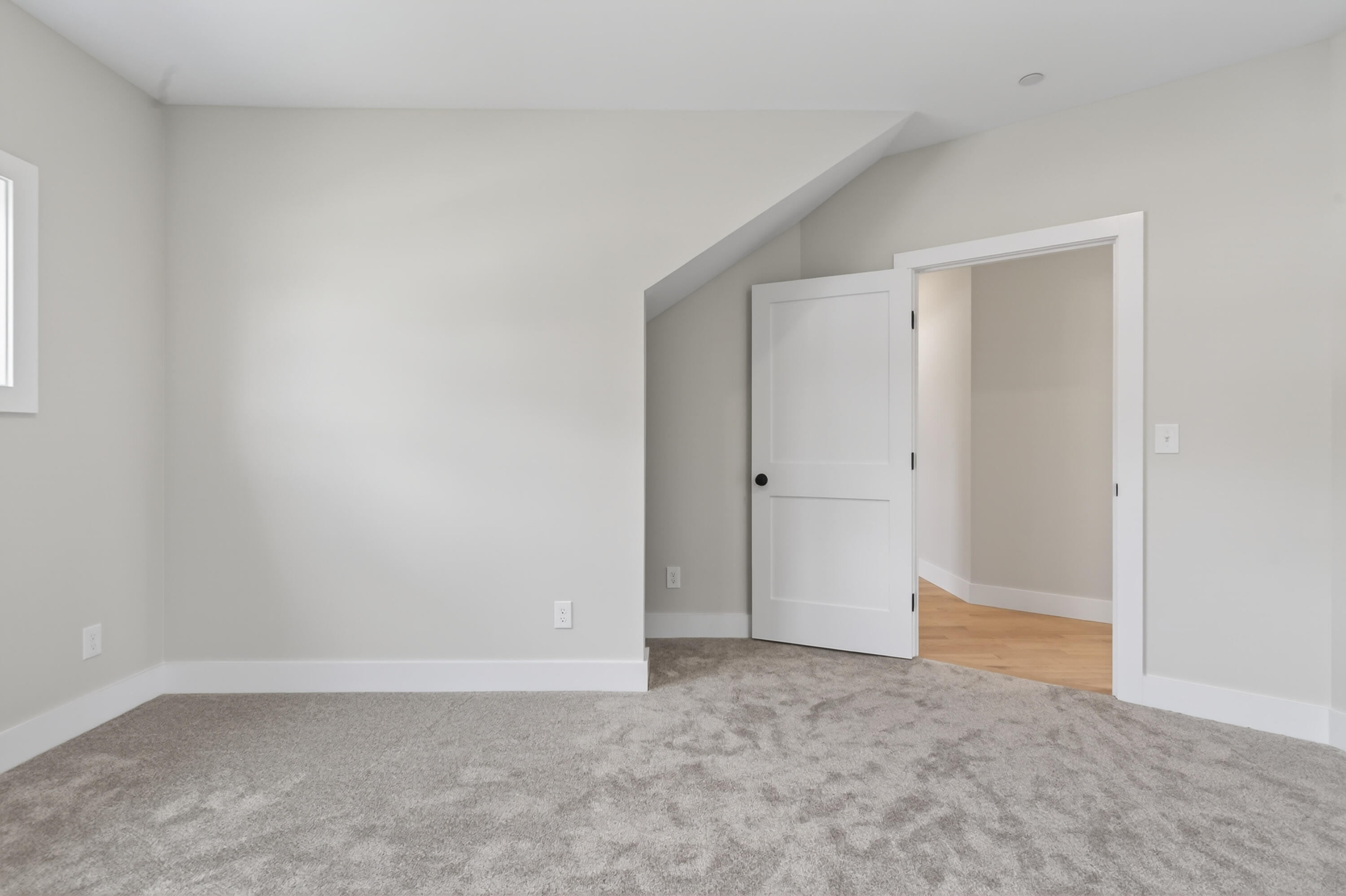 163 Owl's Nest Road, Portland, ME 04102 Bedroom #3 faces the street