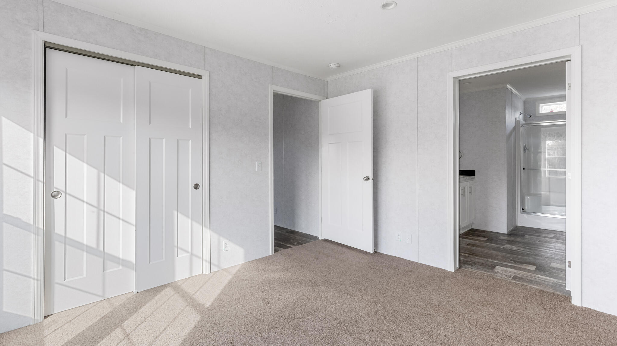 30 Main Road, Holden, ME, 04429