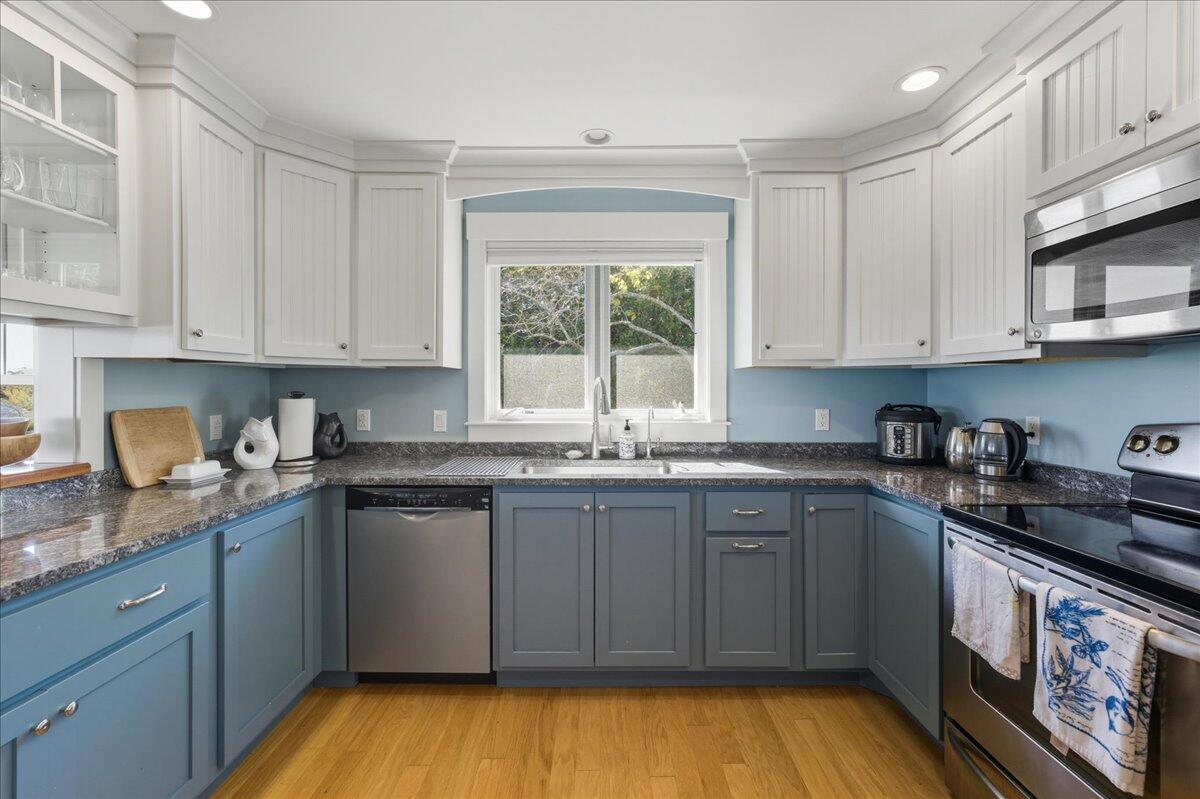 79 Perkins Street, Castine, ME, 04421