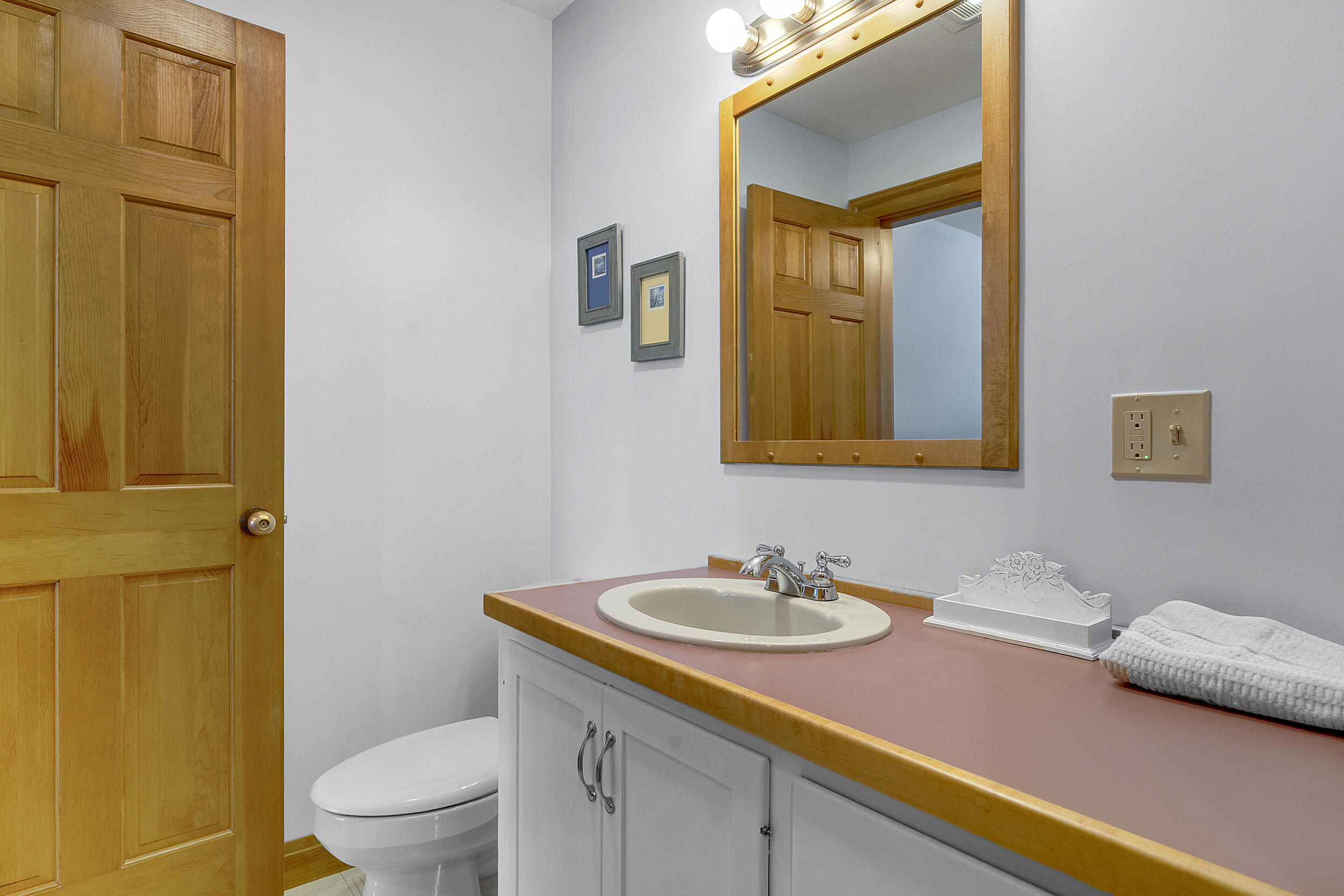 227 Benson Road, Manchester, ME, 04351