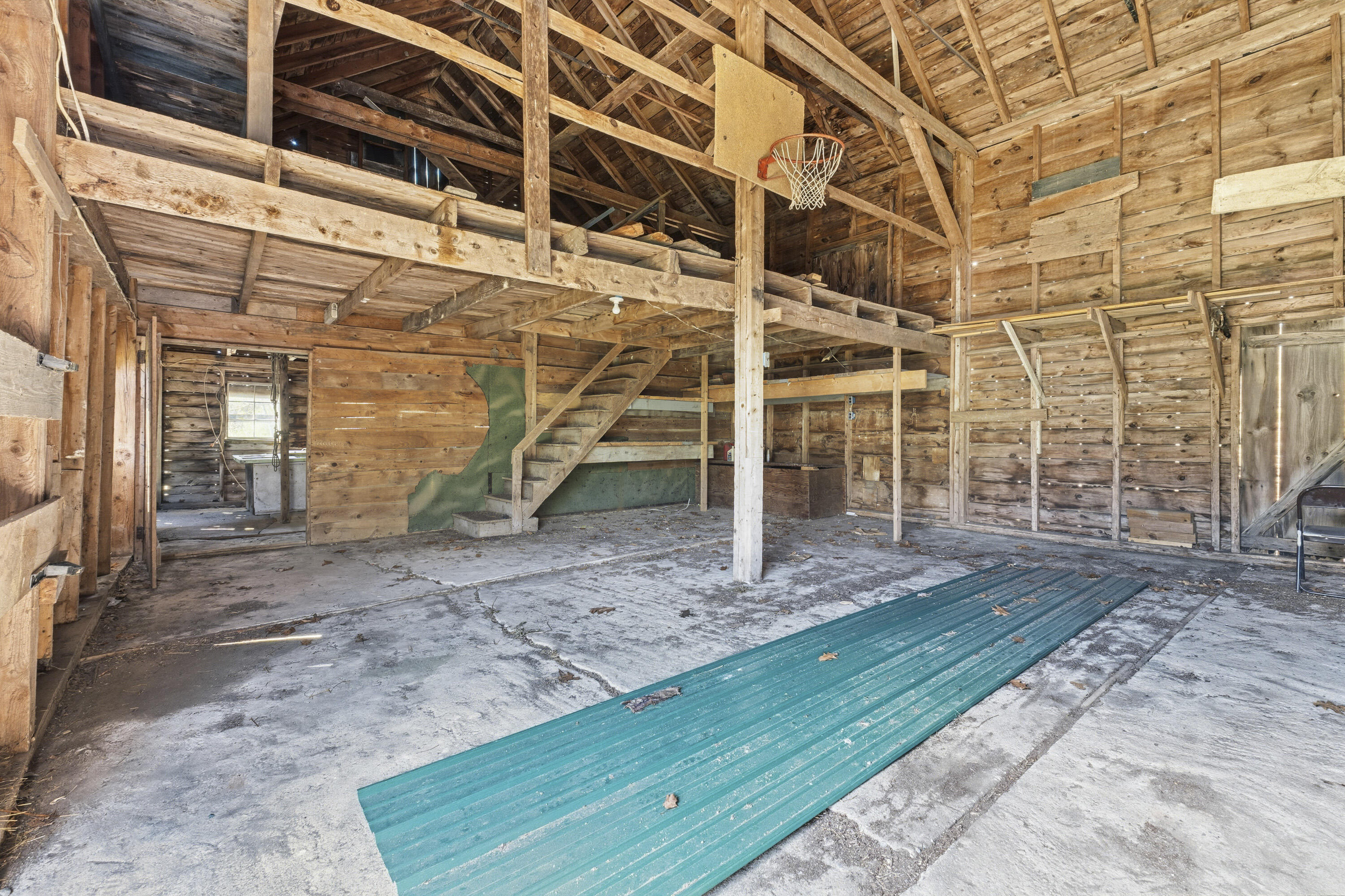 222 River Road, Richmond, ME, 04357