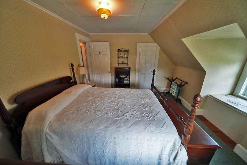 33 Pleasant Street, Houlton, ME, 04730