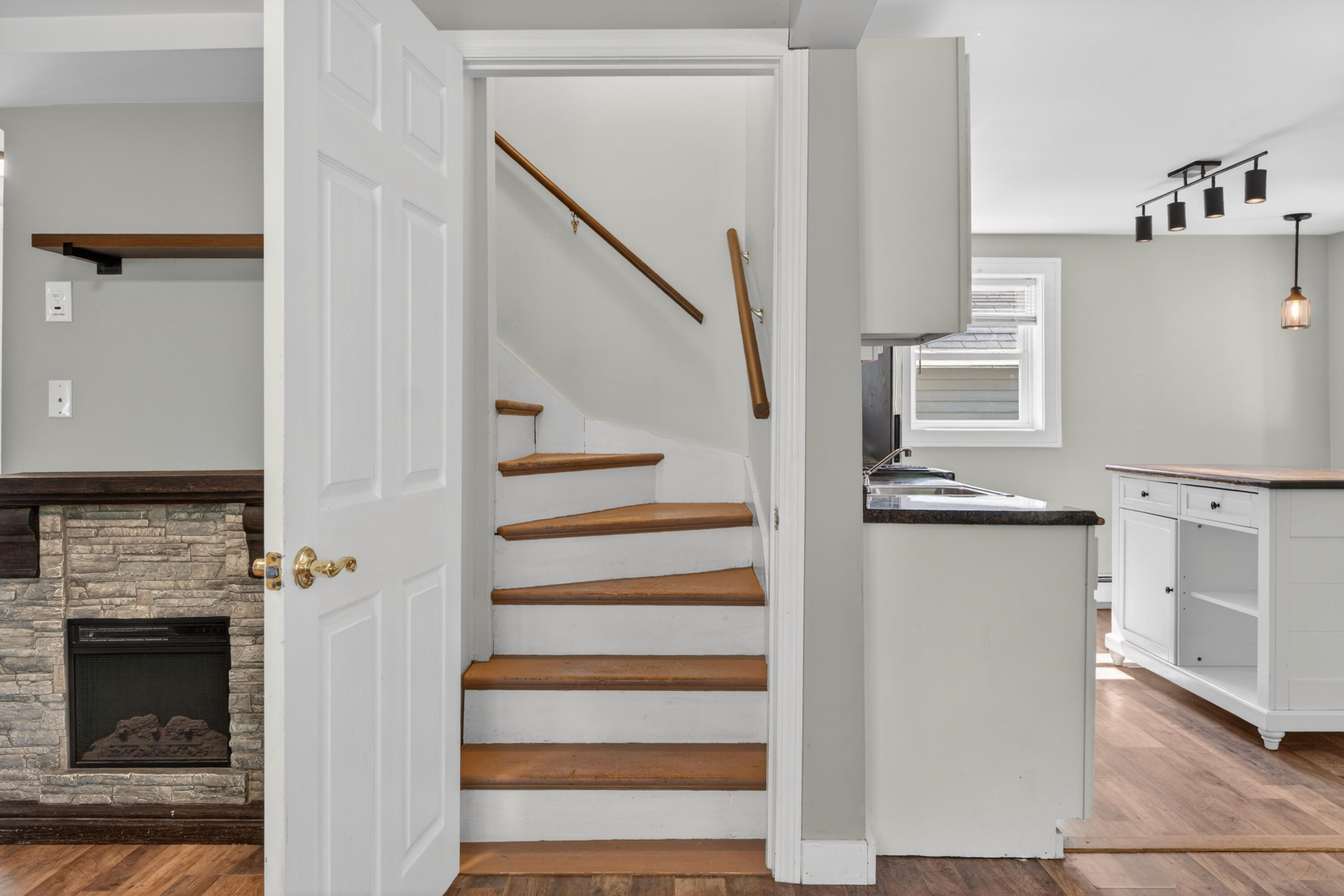 95 Walker Road_0136