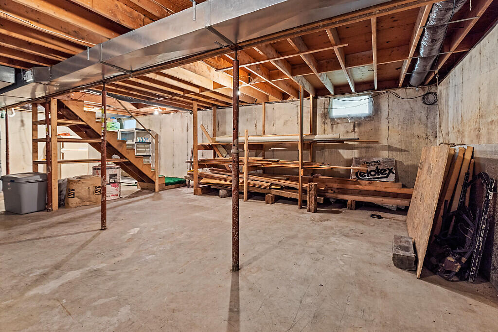 11 Woods Road, Dallas Plt, ME, 04970