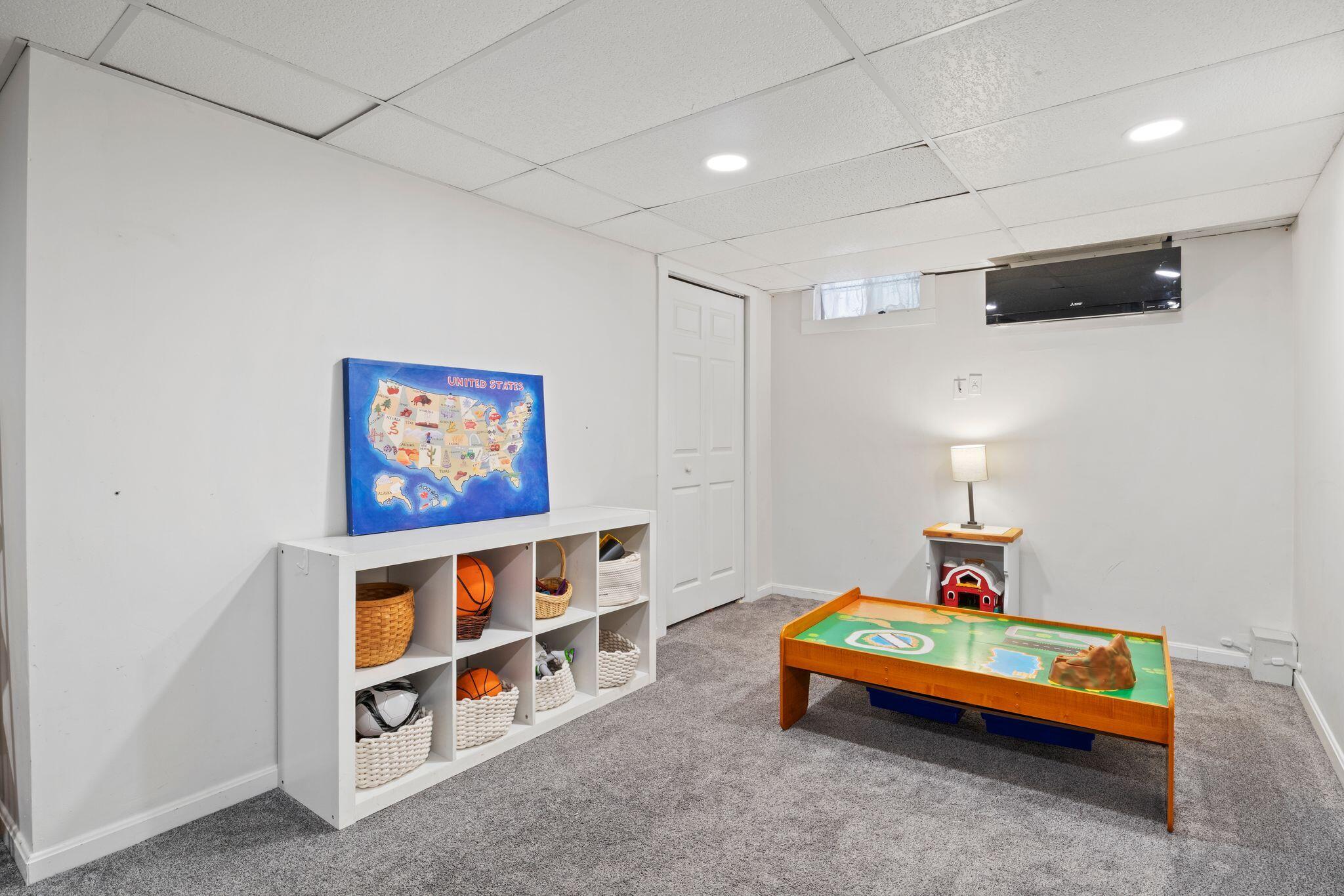 15 Monroe Drive, Naples, ME, 04055