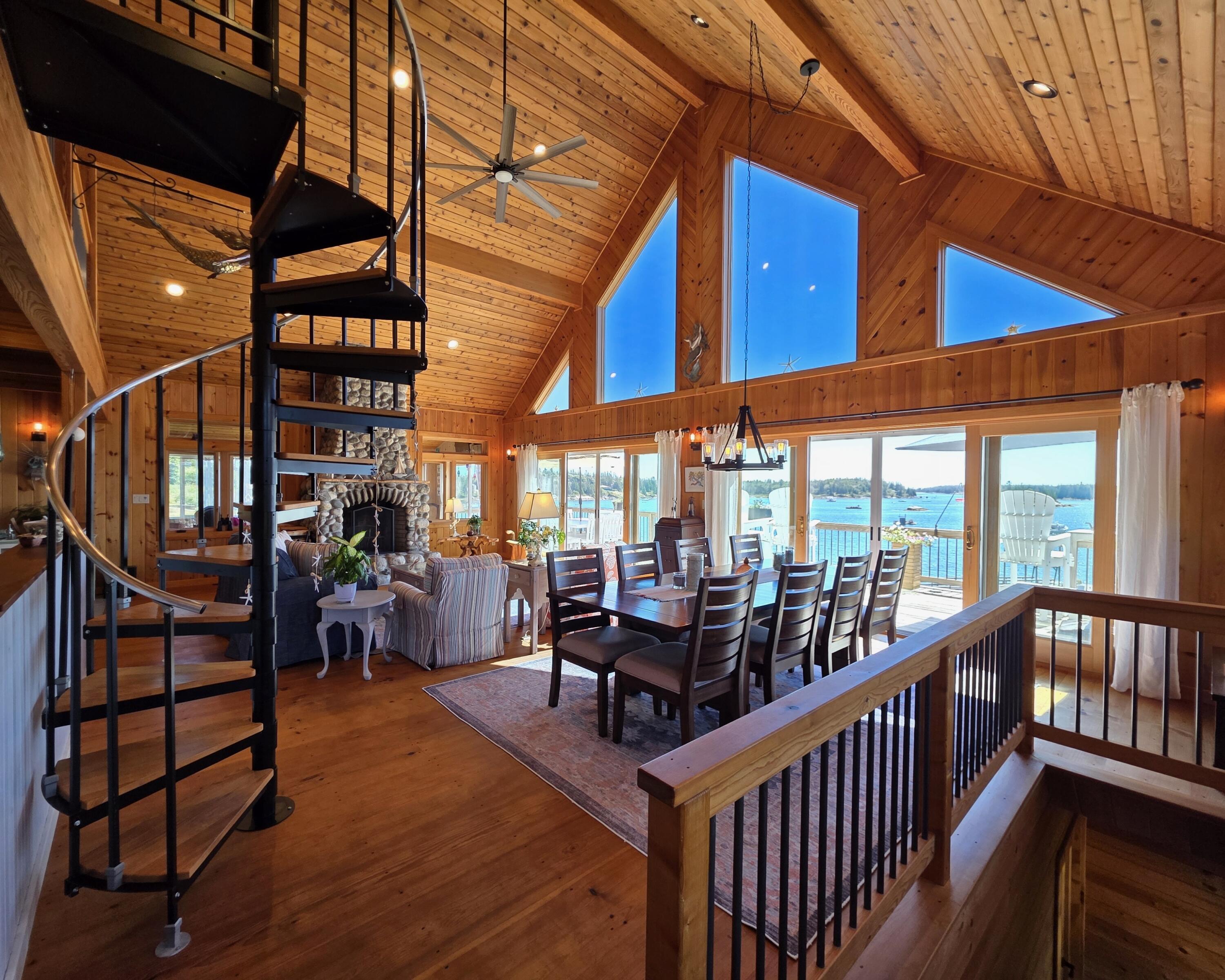 28 City Point Road, Vinalhaven, ME, 04863