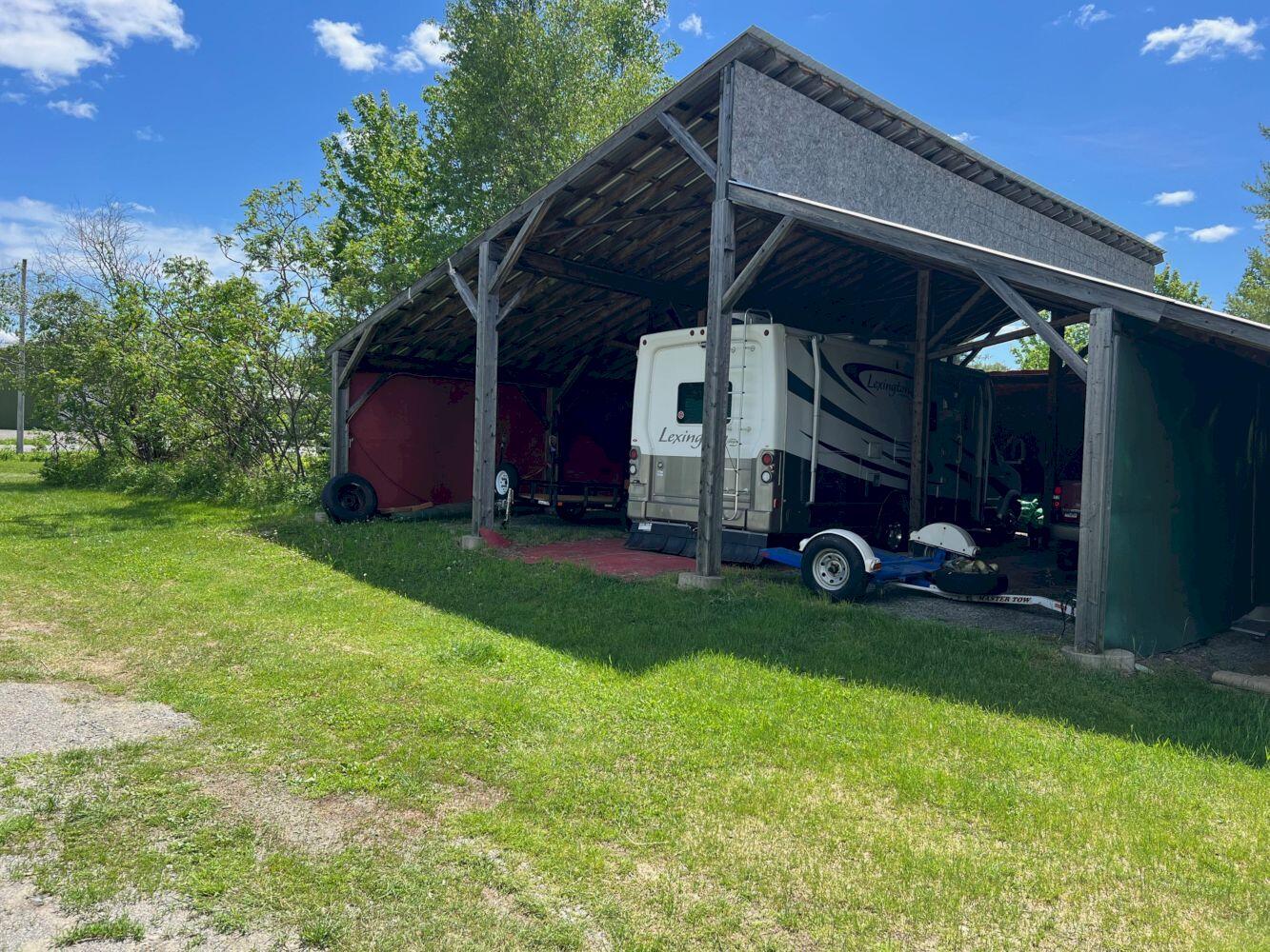 688 White School House Road, Madison, ME, 04950