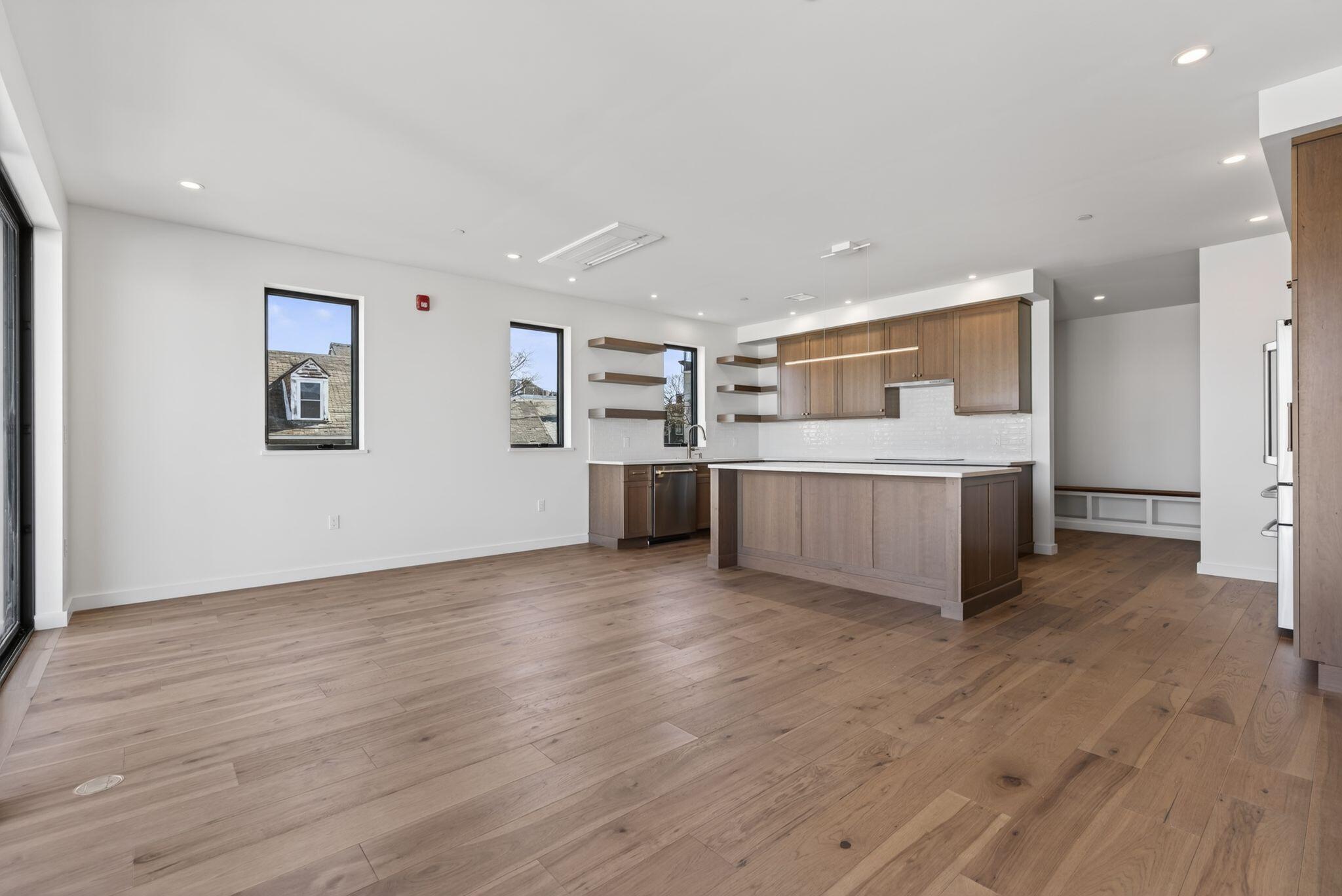 58 Cumberland Avenue UNIT 2, Portland, ME, 04101