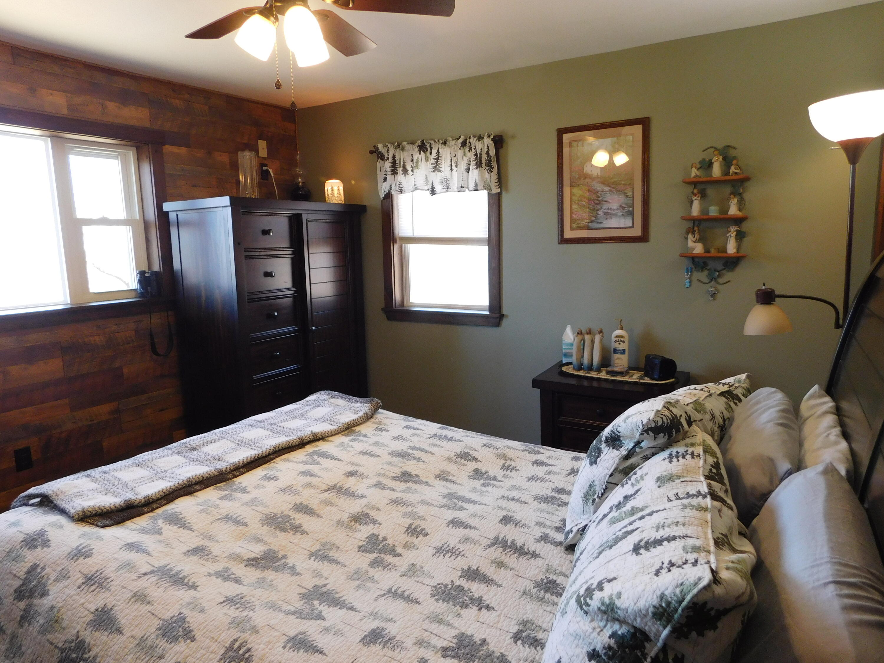 557 Enfield Road, Lincoln, ME, 04457