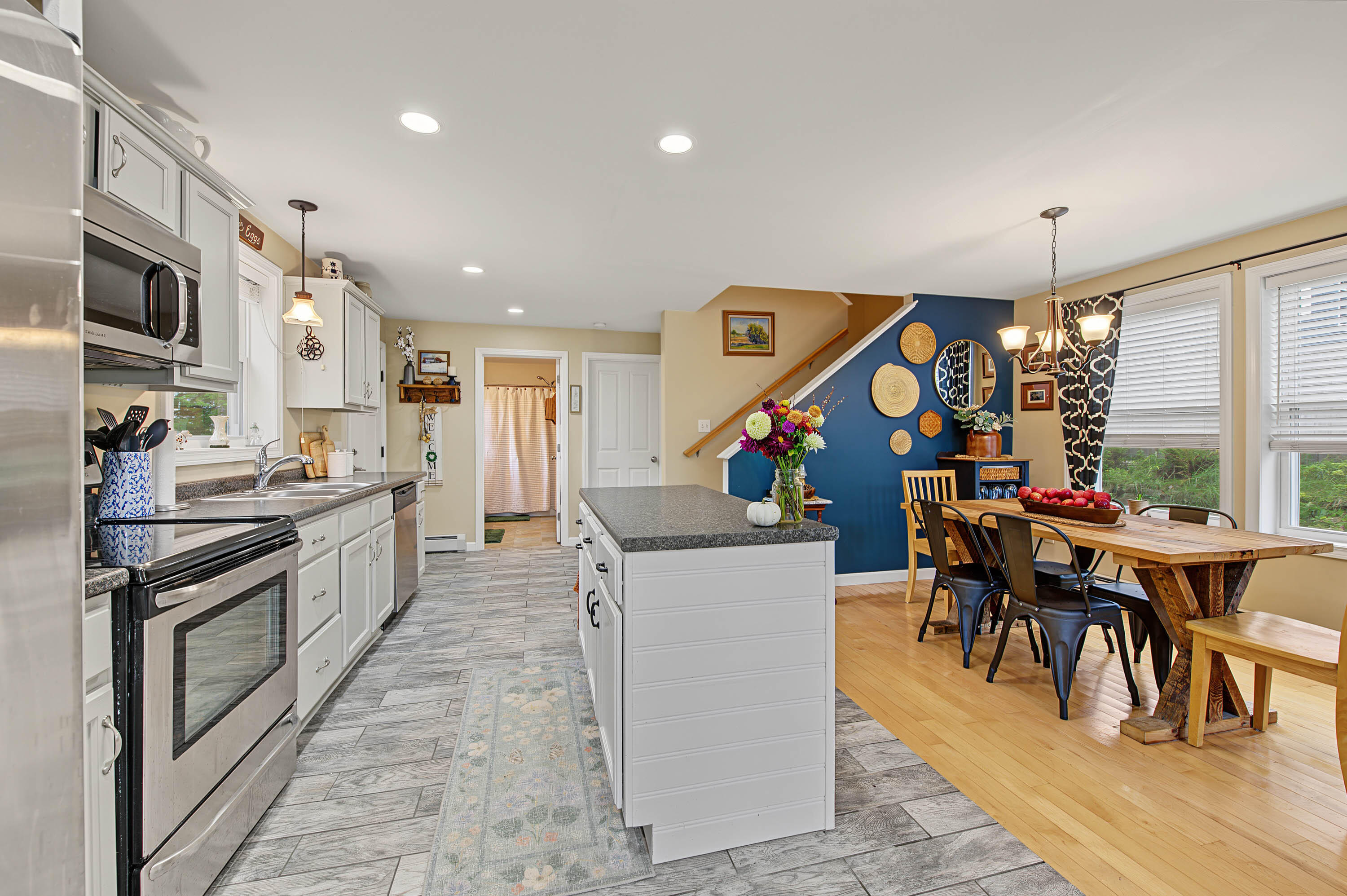 203 Mountain View Road